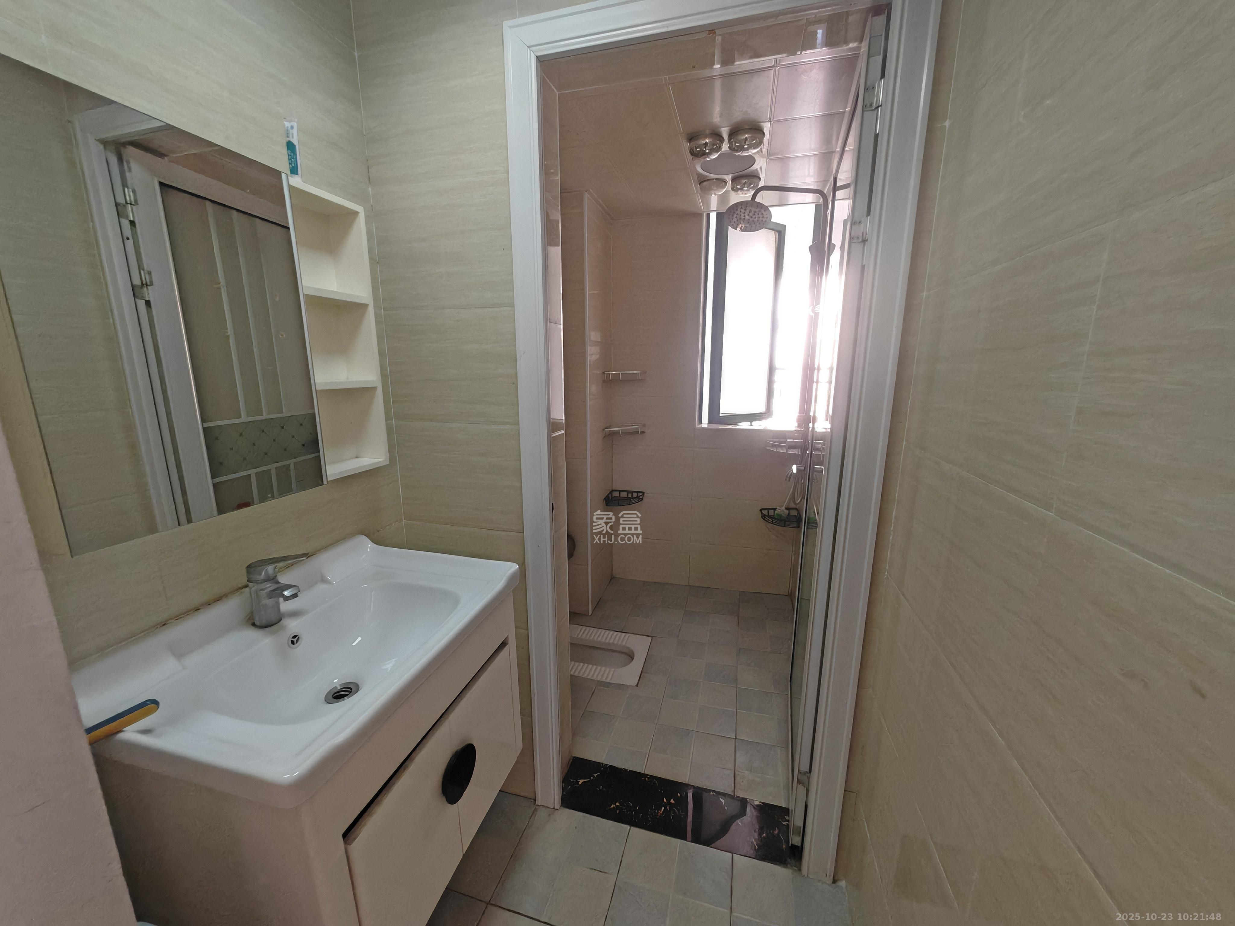 博长山水香颐  1室2厅2卫    2400.0元/月 博长山水香颐  1室2厅2卫    2400.0元/月室内图