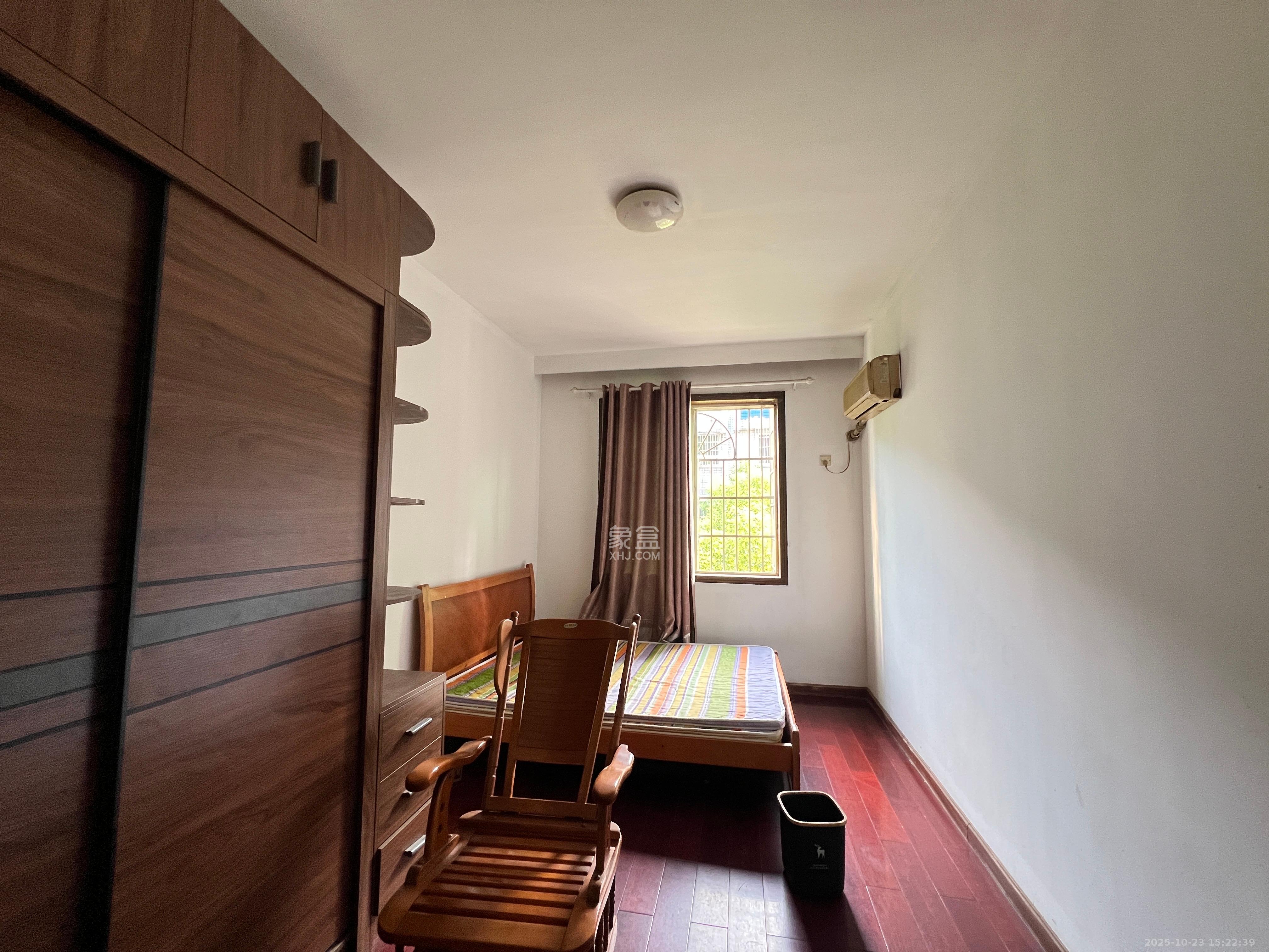 五一新村安置小区(永定社区、永兴社区、永祥社区)  3室1厅1卫    2000.0元/月 五一新村安置小区(永定社区、永兴社区、永祥社区)  3室1厅1卫    2000.0元/月室内图