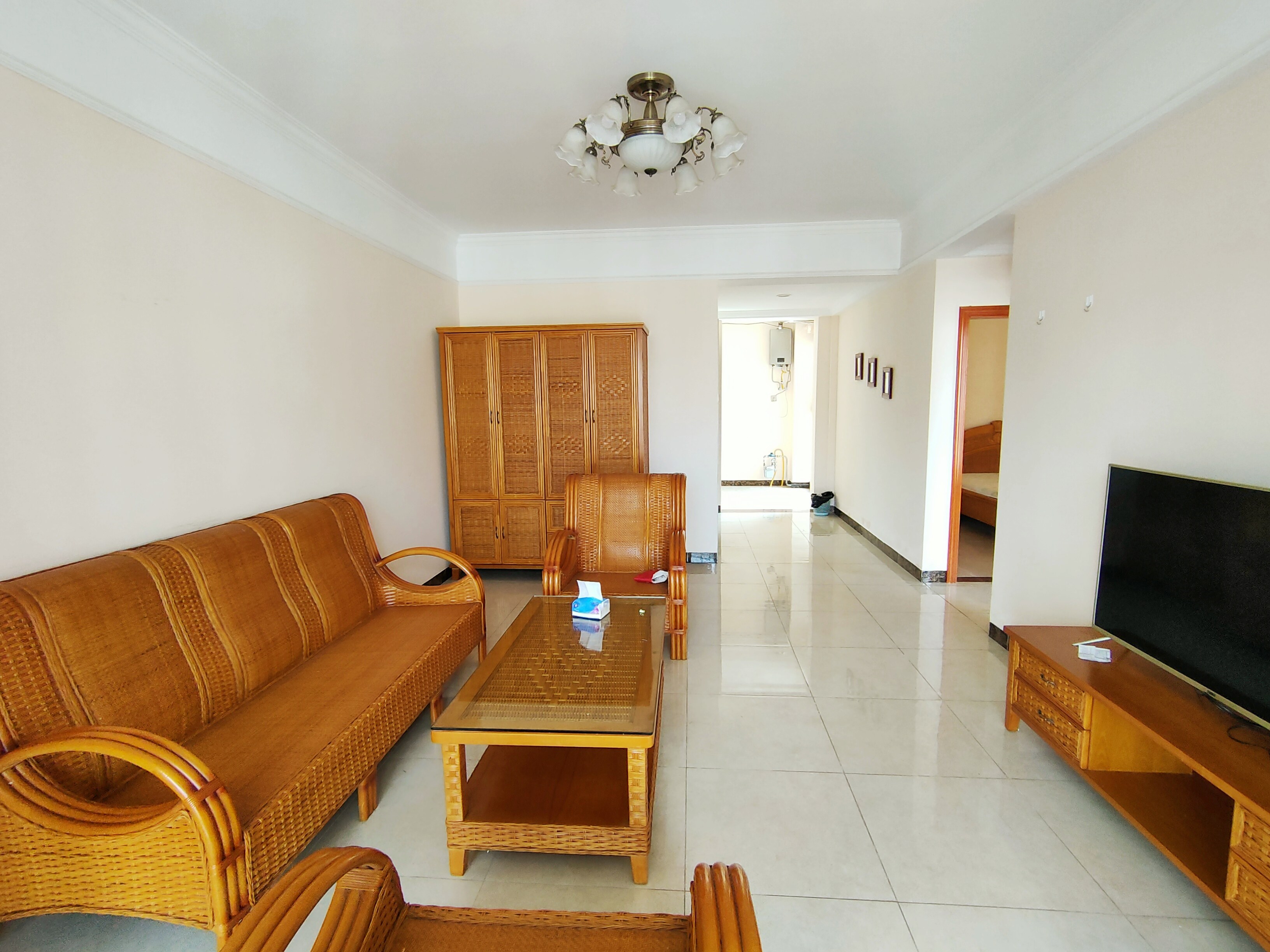 玉沙广场（京华城）  2室1厅1卫    3000.0元/月室内图