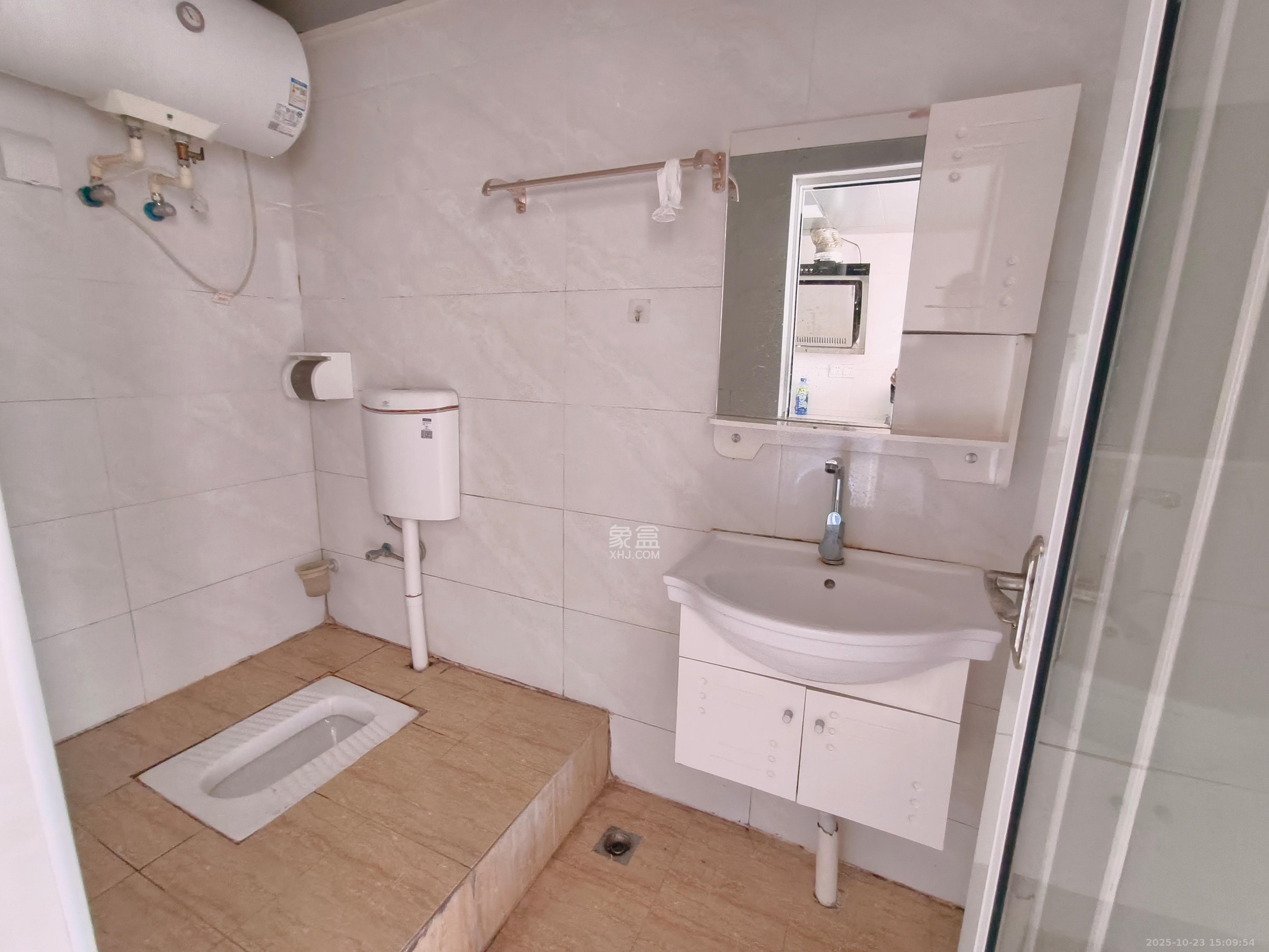 鸿铭中心  1室1厅1卫    1600.0元/月室内图