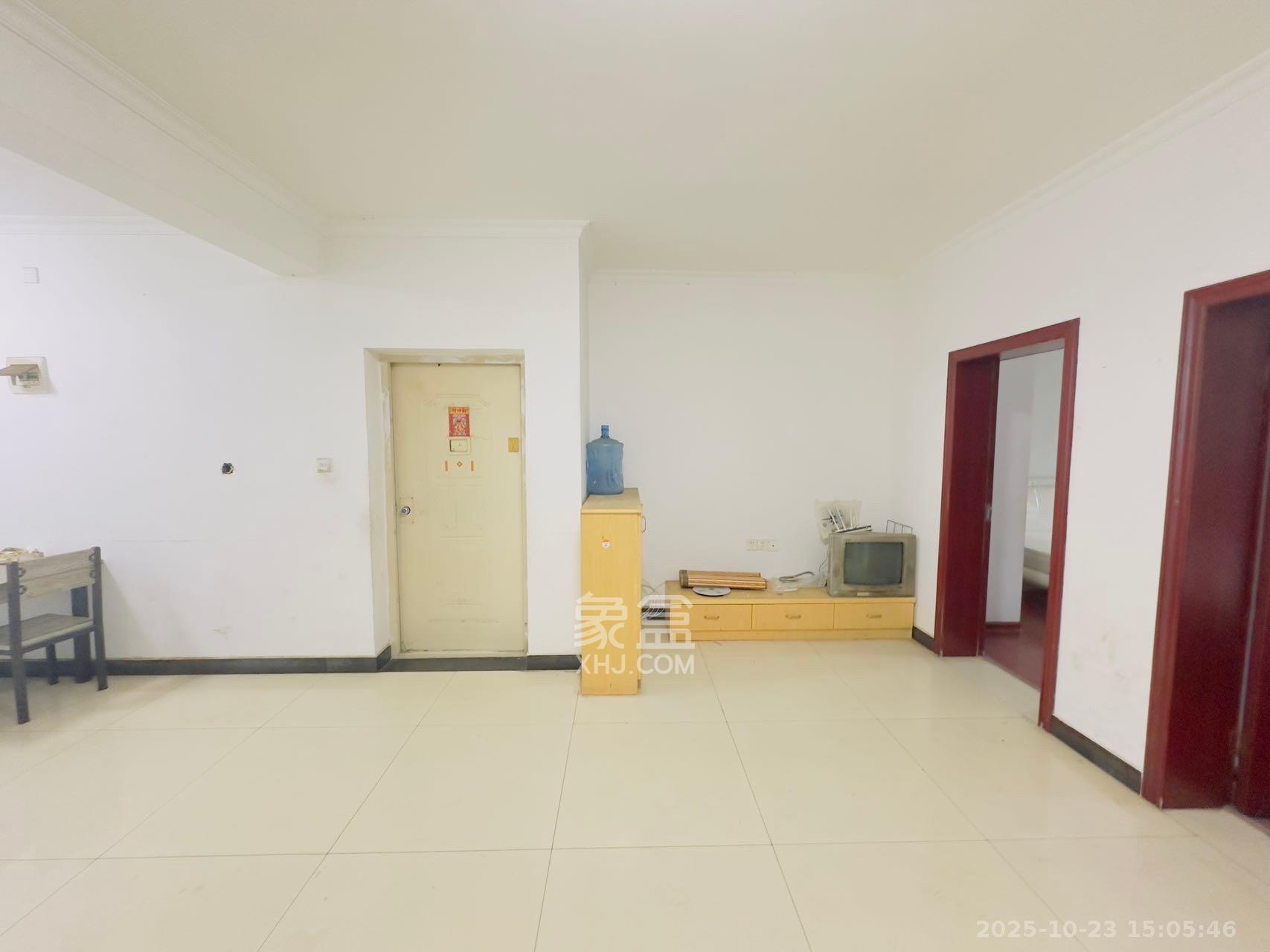 中南汽车世界 2室2厅1卫 1000.0元/月 中南汽车世界 2室2厅1卫 1000.0元/月室内图