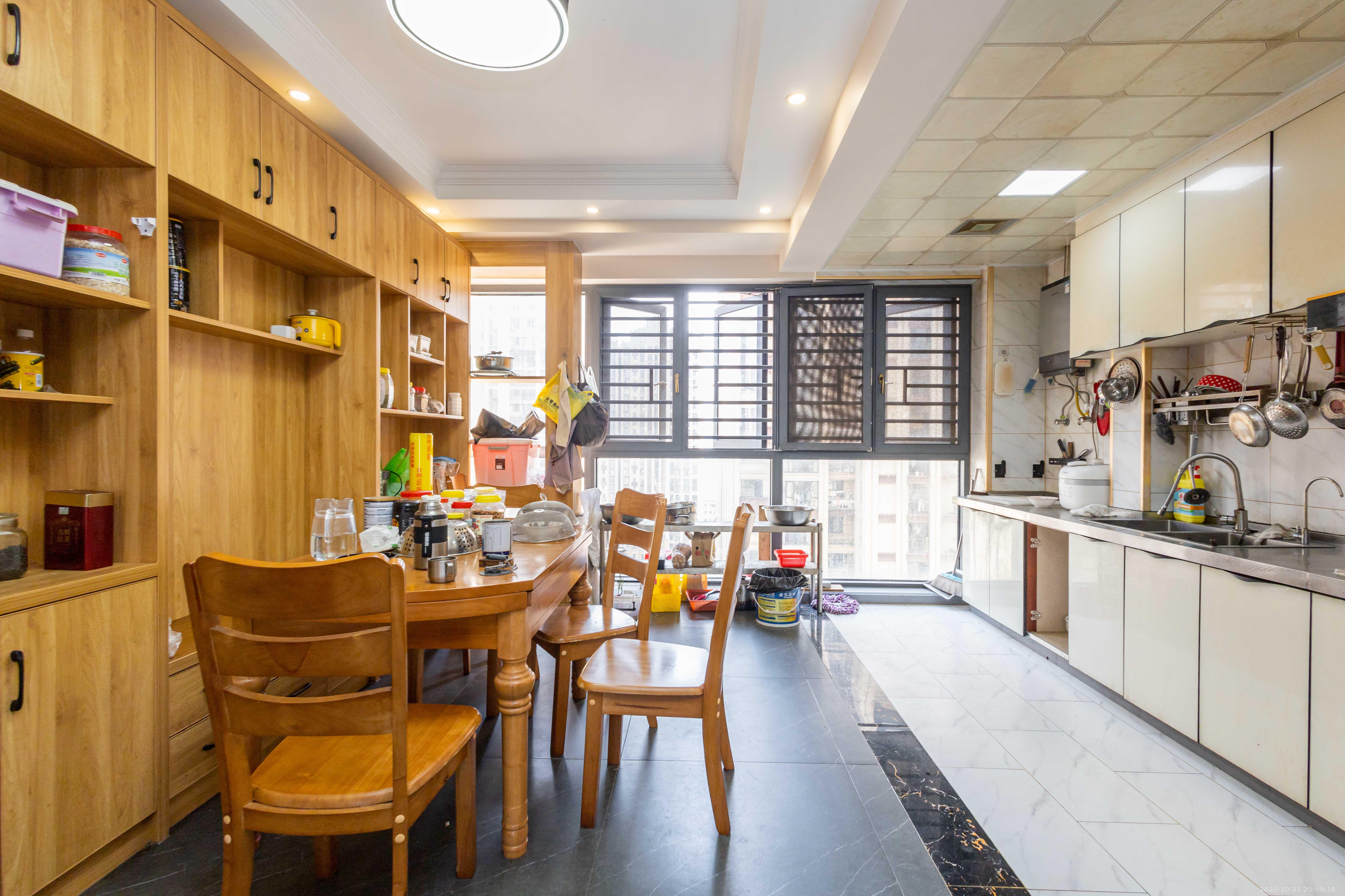 东方美地 3室2厅2卫 78.8万 东方美地 3室2厅2卫 78.8万客厅