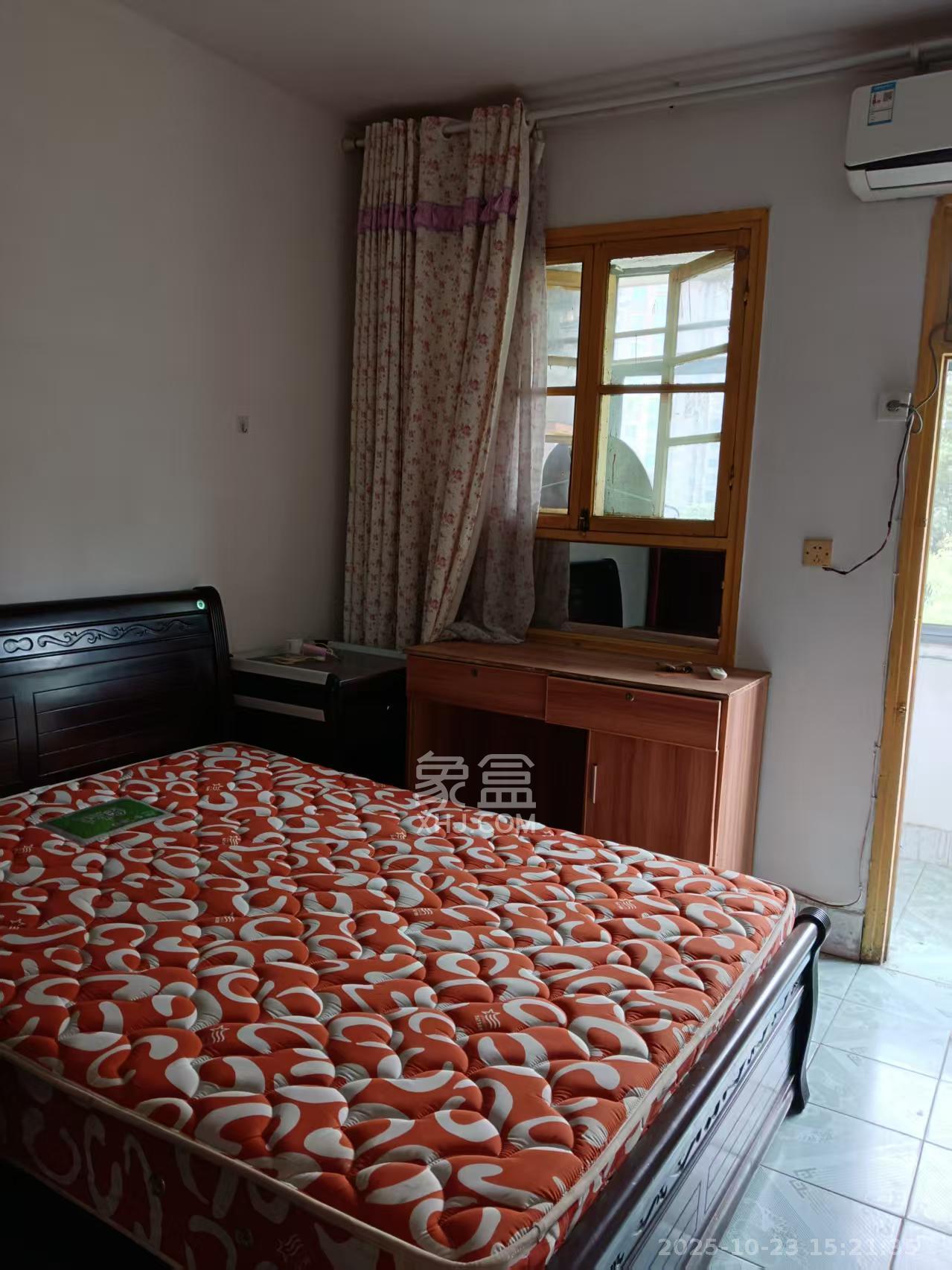 岳麓化工厂宿舍  2室1厅1卫    1000.0元/月室内图