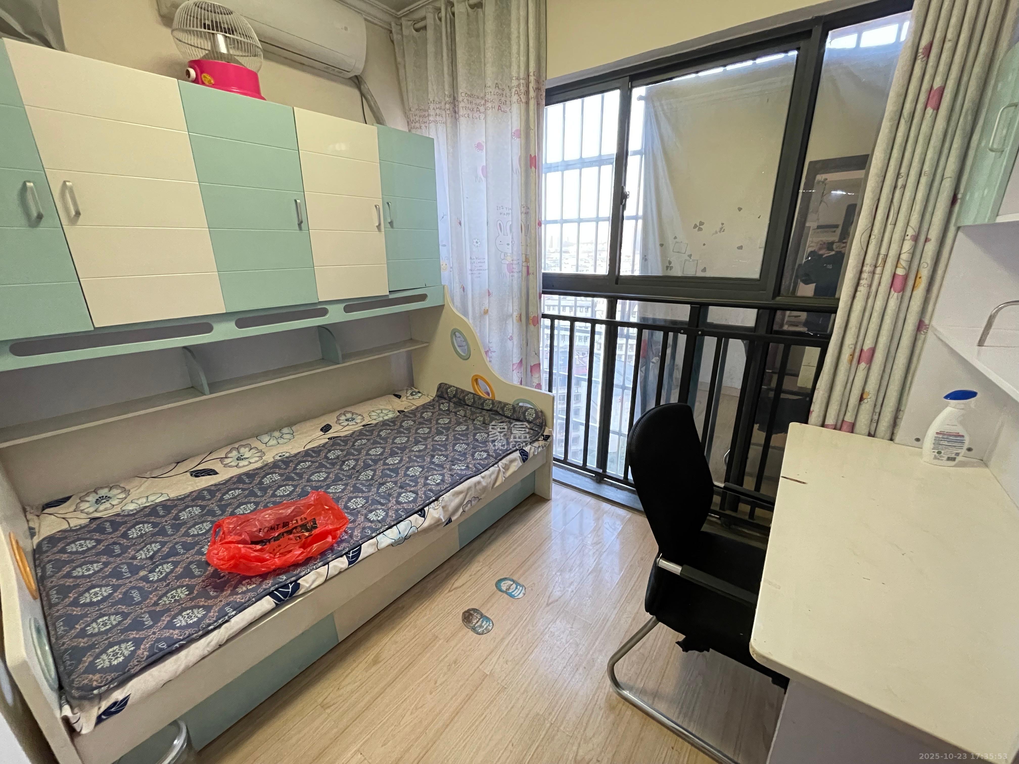 西铁馨寓(西铁领寓)  2室1厅1卫    1800.0元/月 西铁馨寓(西铁领寓)  2室1厅1卫    1800.0元/月室内图