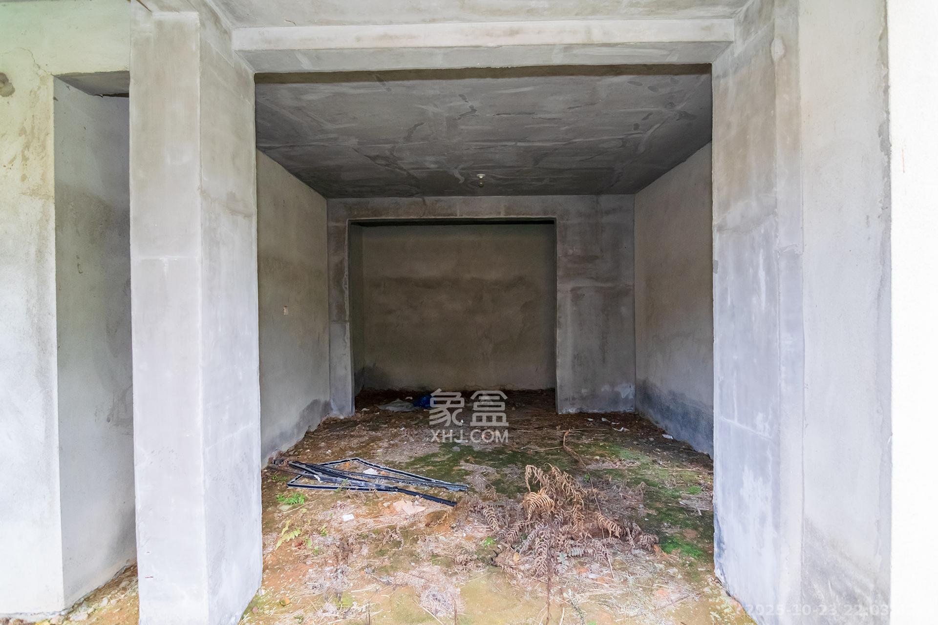 中粮北纬28°别墅  6室2厅4卫    528.0万其他