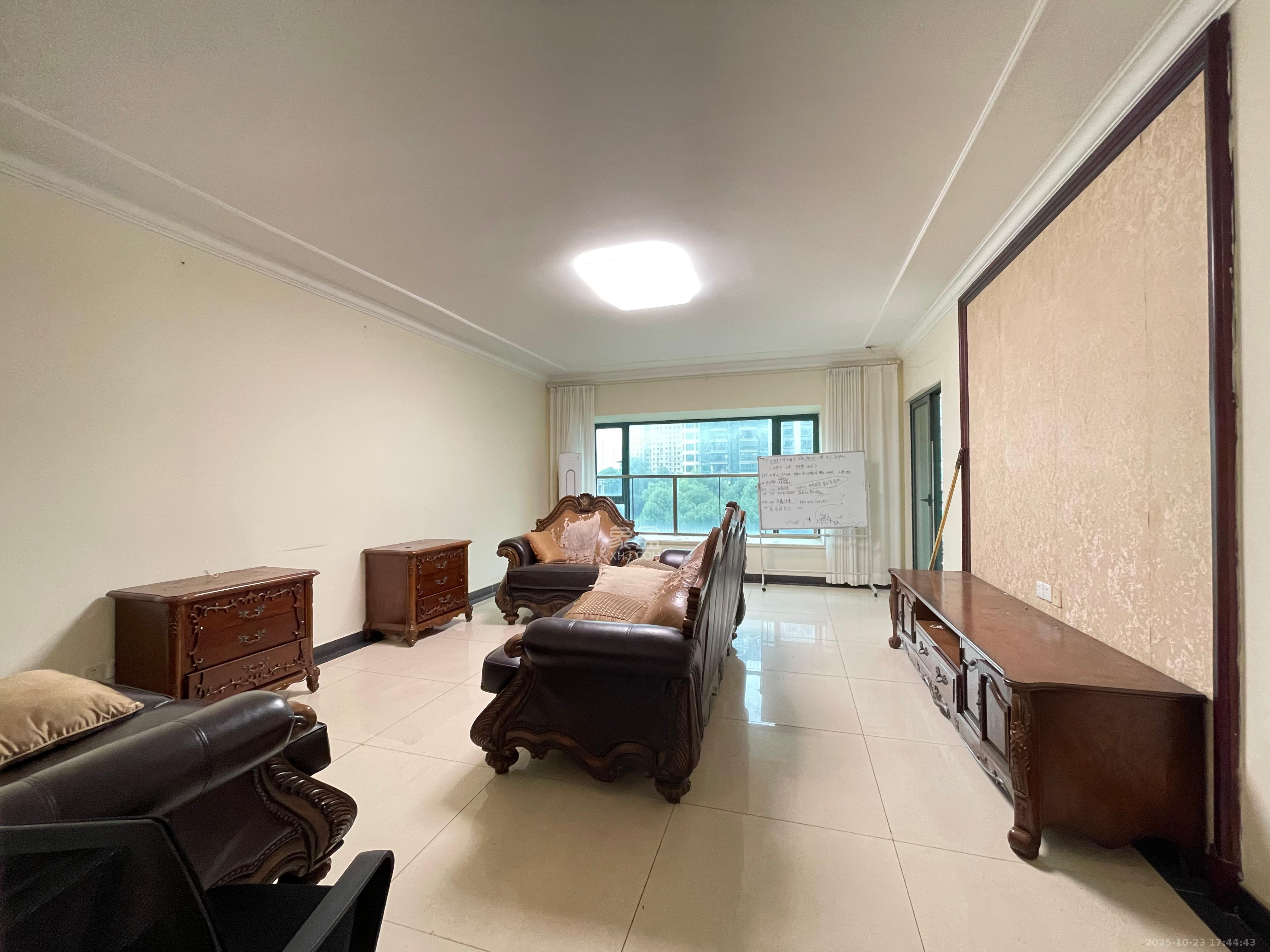 恒大名都 5室2厅4卫 4000.0元/月 恒大名都 5室2厅4卫 4000.0元/月室内图