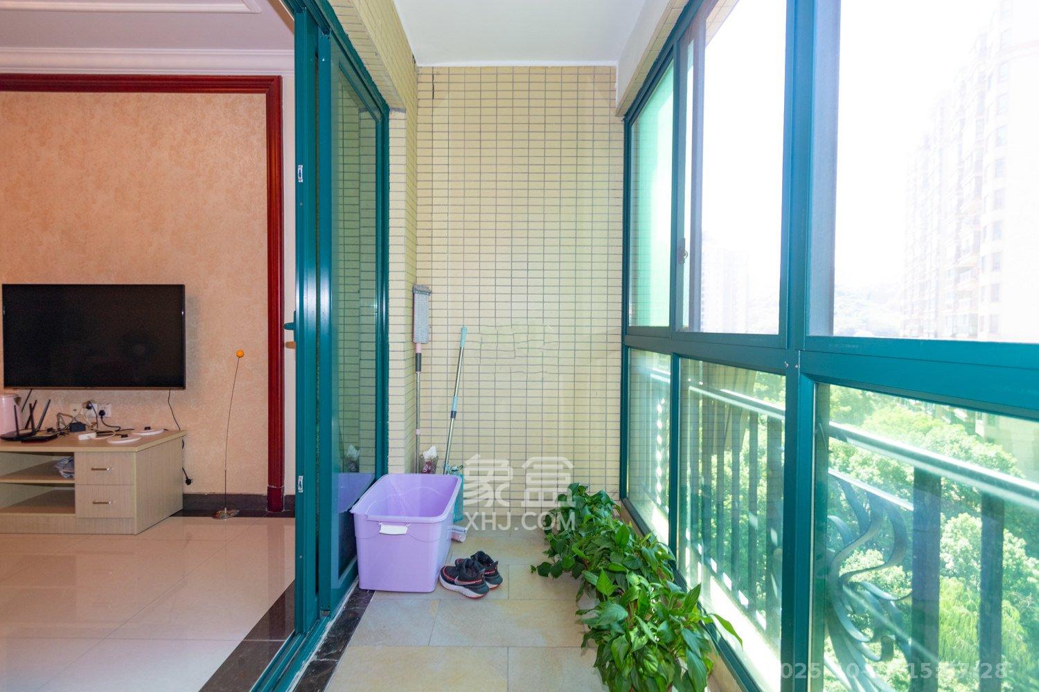 恒大城  2室1厅1卫    2000.0元/月 恒大城  2室1厅1卫    2000.0元/月室内图