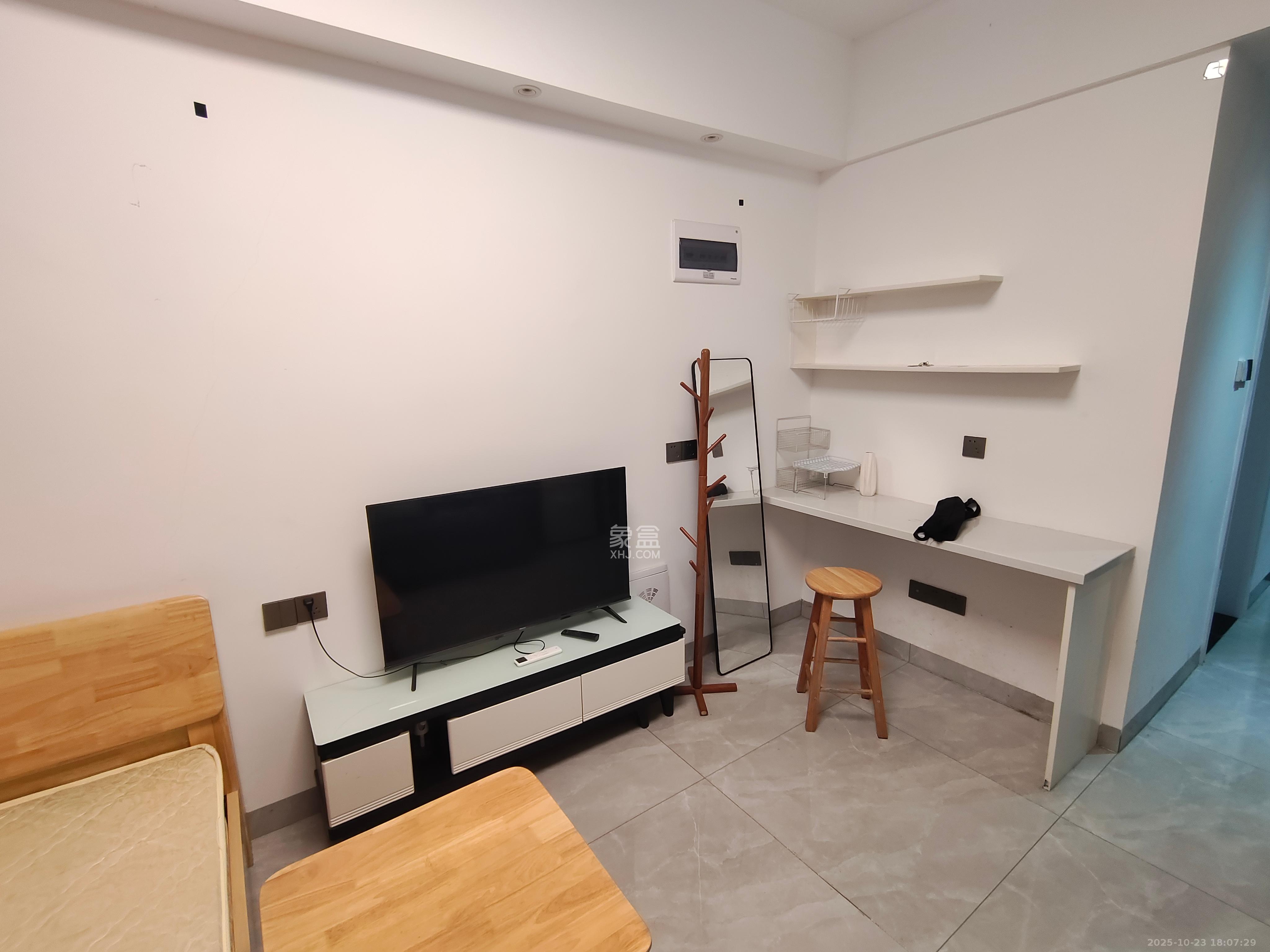 龙湖湘江星座(祺鑫星座公寓) 1室1厅1卫 1400.0元/月 龙湖湘江星座(祺鑫星座公寓) 1室1厅1卫 1400.0元/月室内图