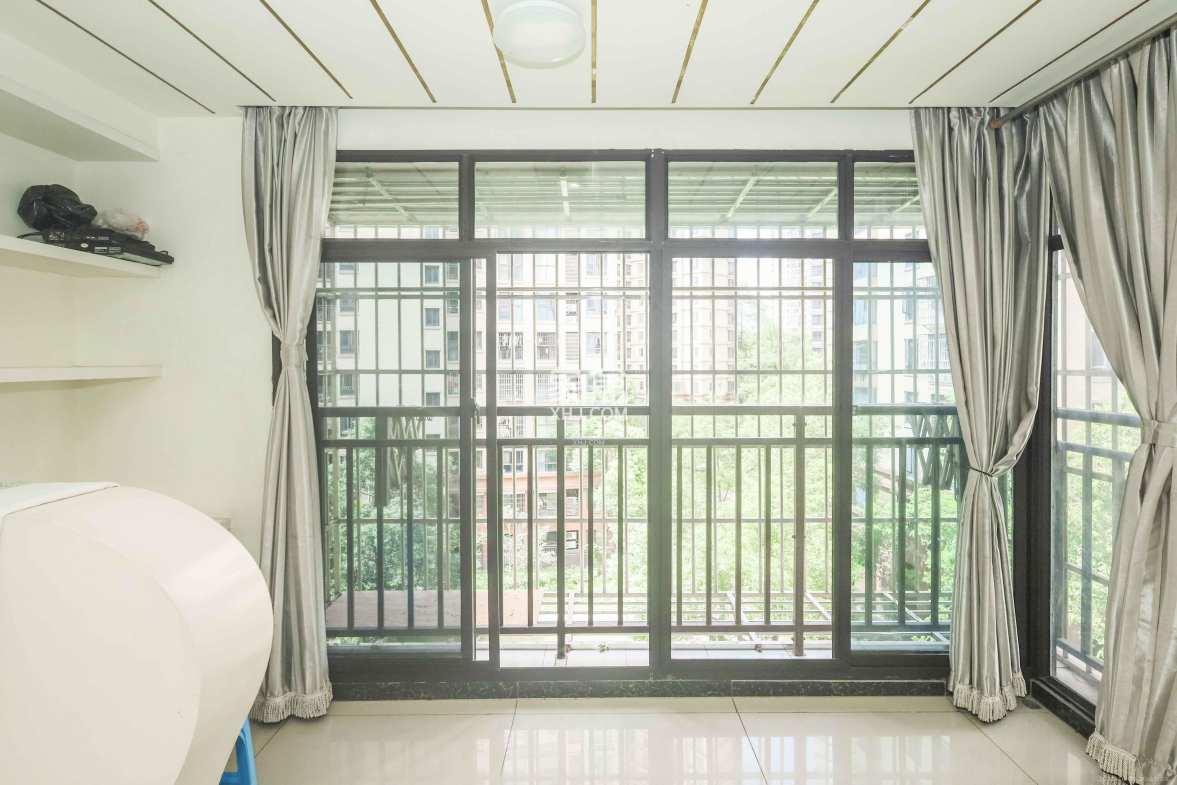 保利麓谷林语E区 3室2厅1卫 2400.0元/月 保利麓谷林语E区 3室2厅1卫 2400.0元/月室内图