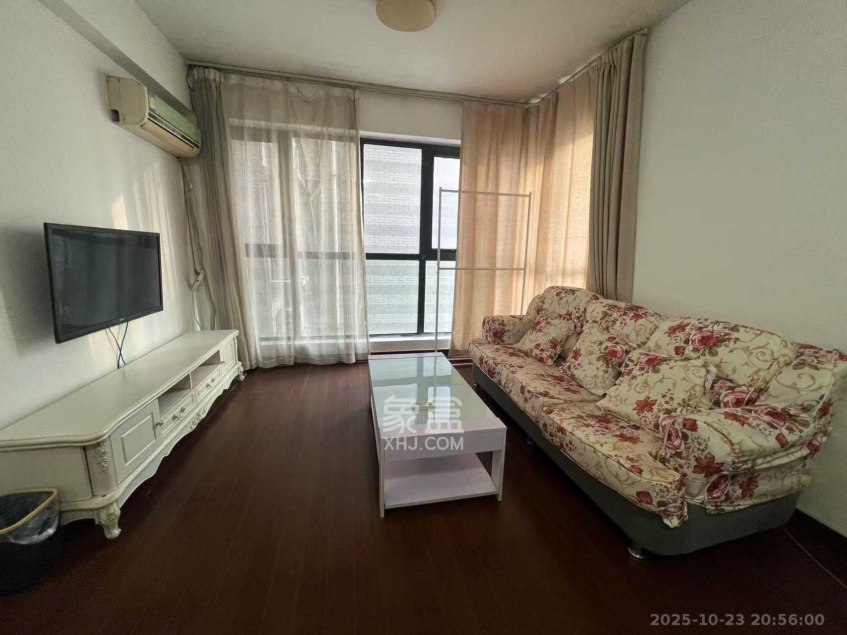 中天广场  1室1厅1卫    2000.0元/月 中天广场  1室1厅1卫    2000.0元/月室内图1