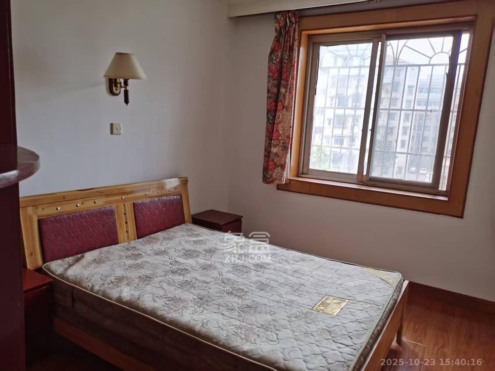 兴通园公寓  2室1厅1卫    1400.0元/月 兴通园公寓  2室1厅1卫    1400.0元/月室内图