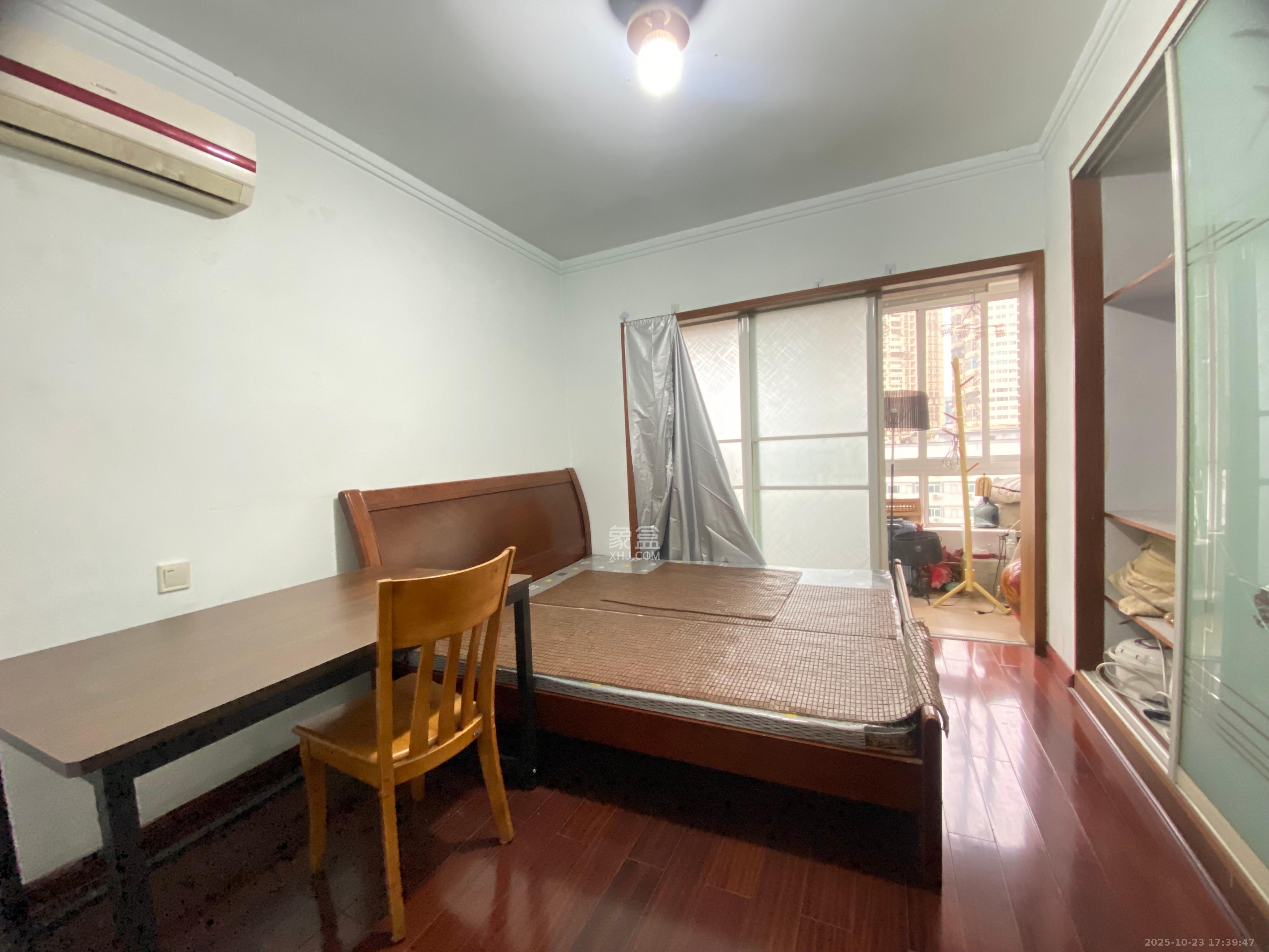 楚天家园  3室2厅2卫    1700.0元/月 楚天家园  3室2厅2卫    1700.0元/月室内图