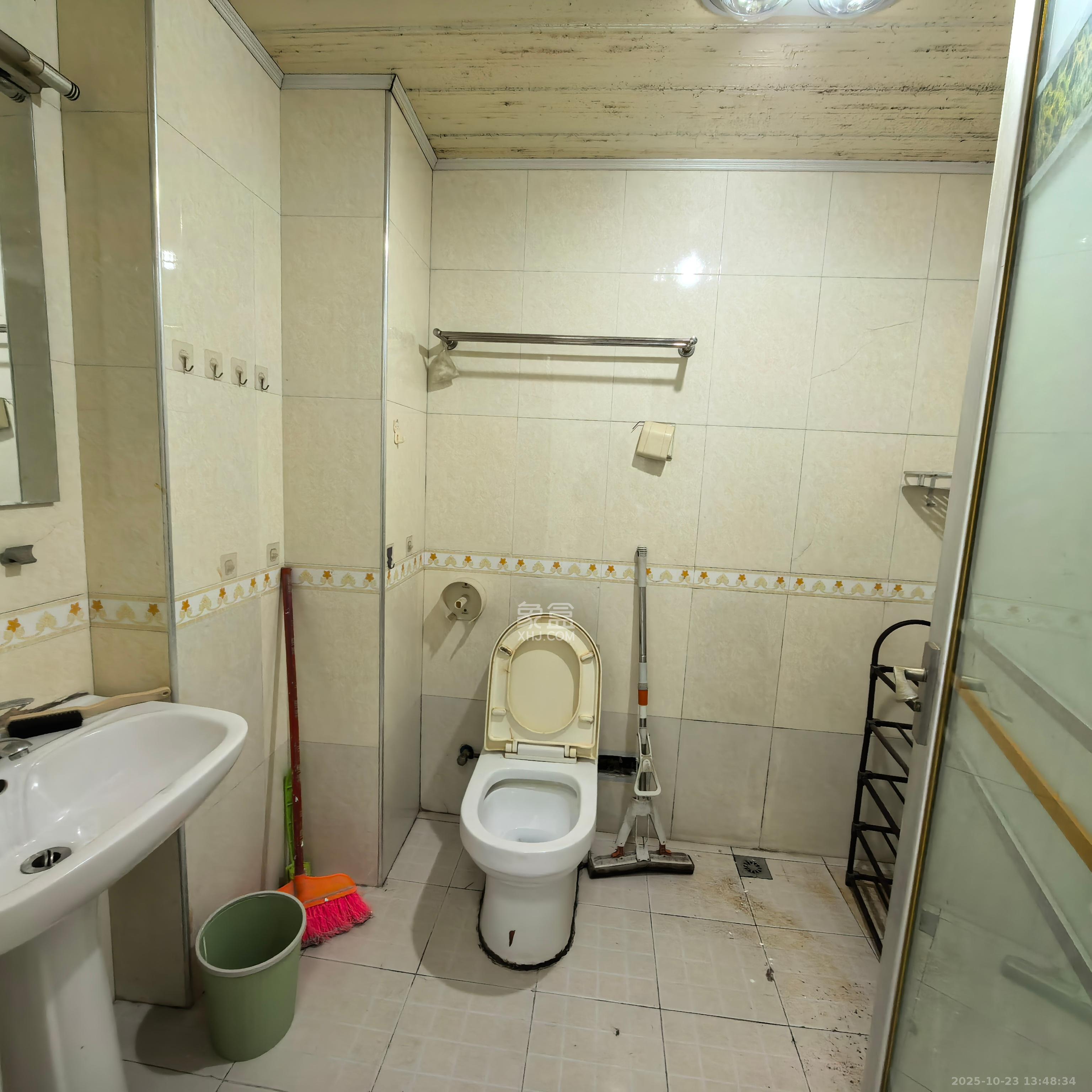 名富公寓  2室1厅1卫    2200.0元/月室内图