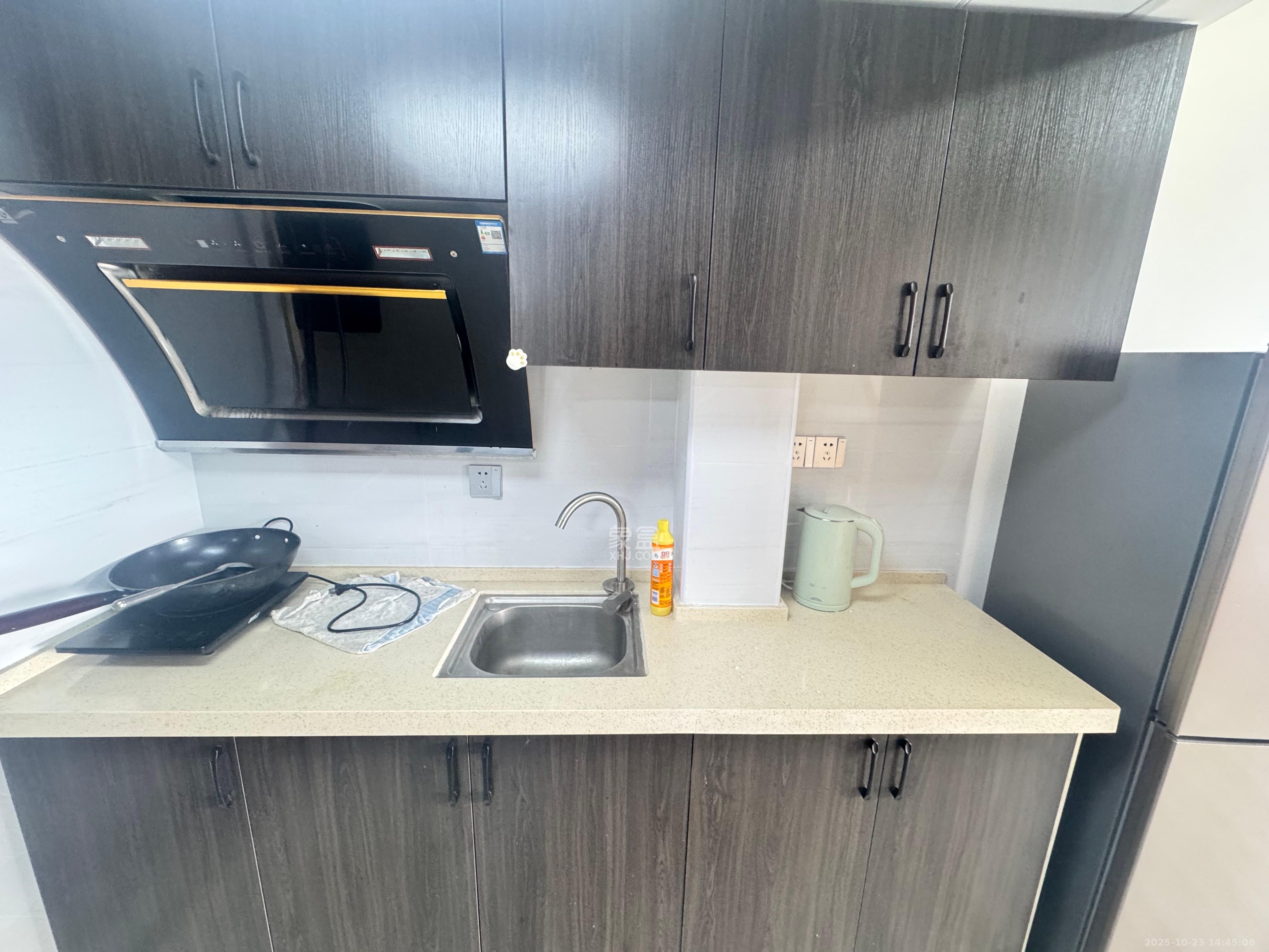 荣盛花语书苑  1室0厅0卫    2000.0元/月 荣盛花语书苑  1室0厅0卫    2000.0元/月室内图