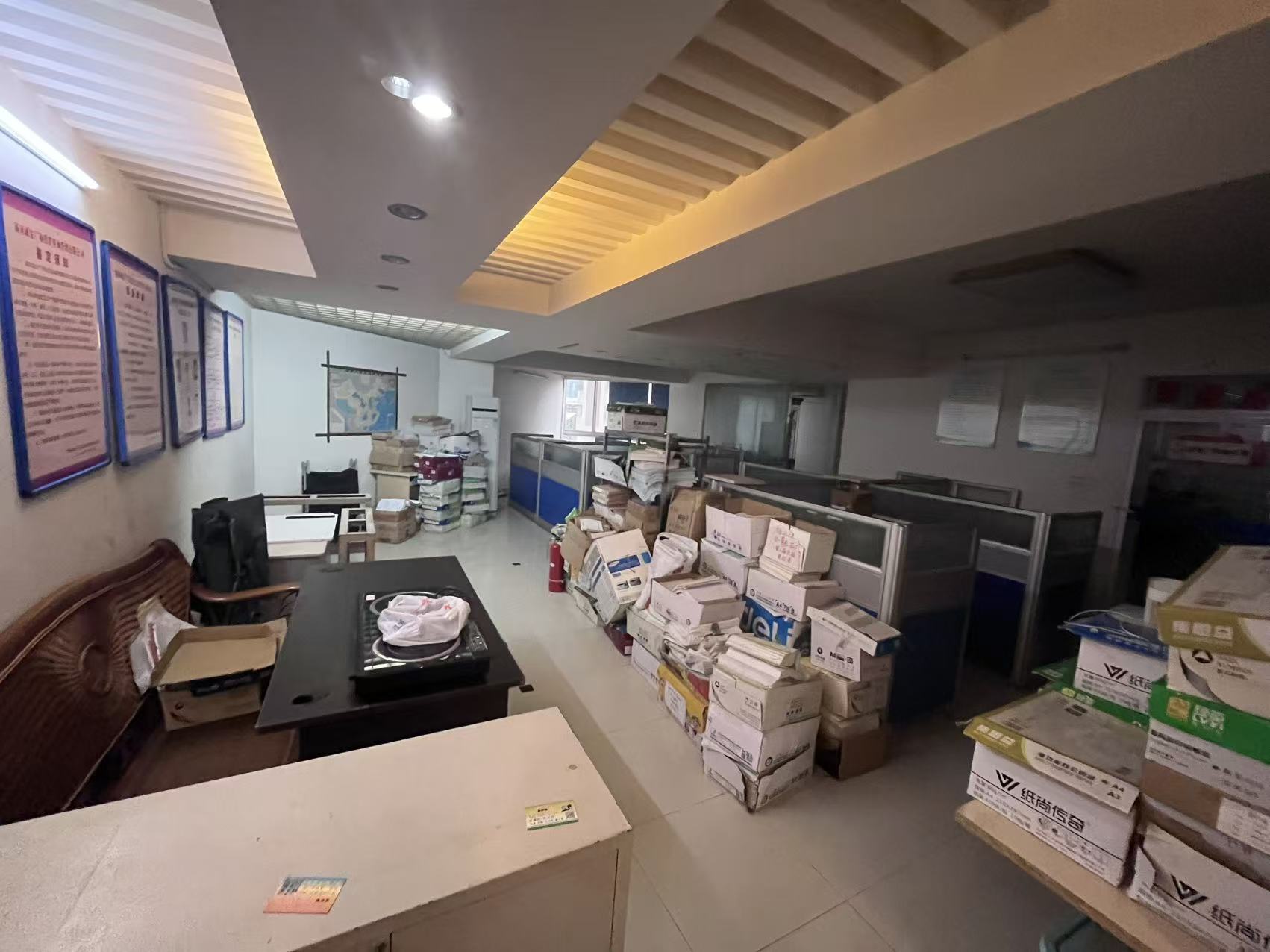 世贸中心  1室0厅0卫    3500.0元/月 世贸中心  1室0厅0卫    3500.0元/月室内图