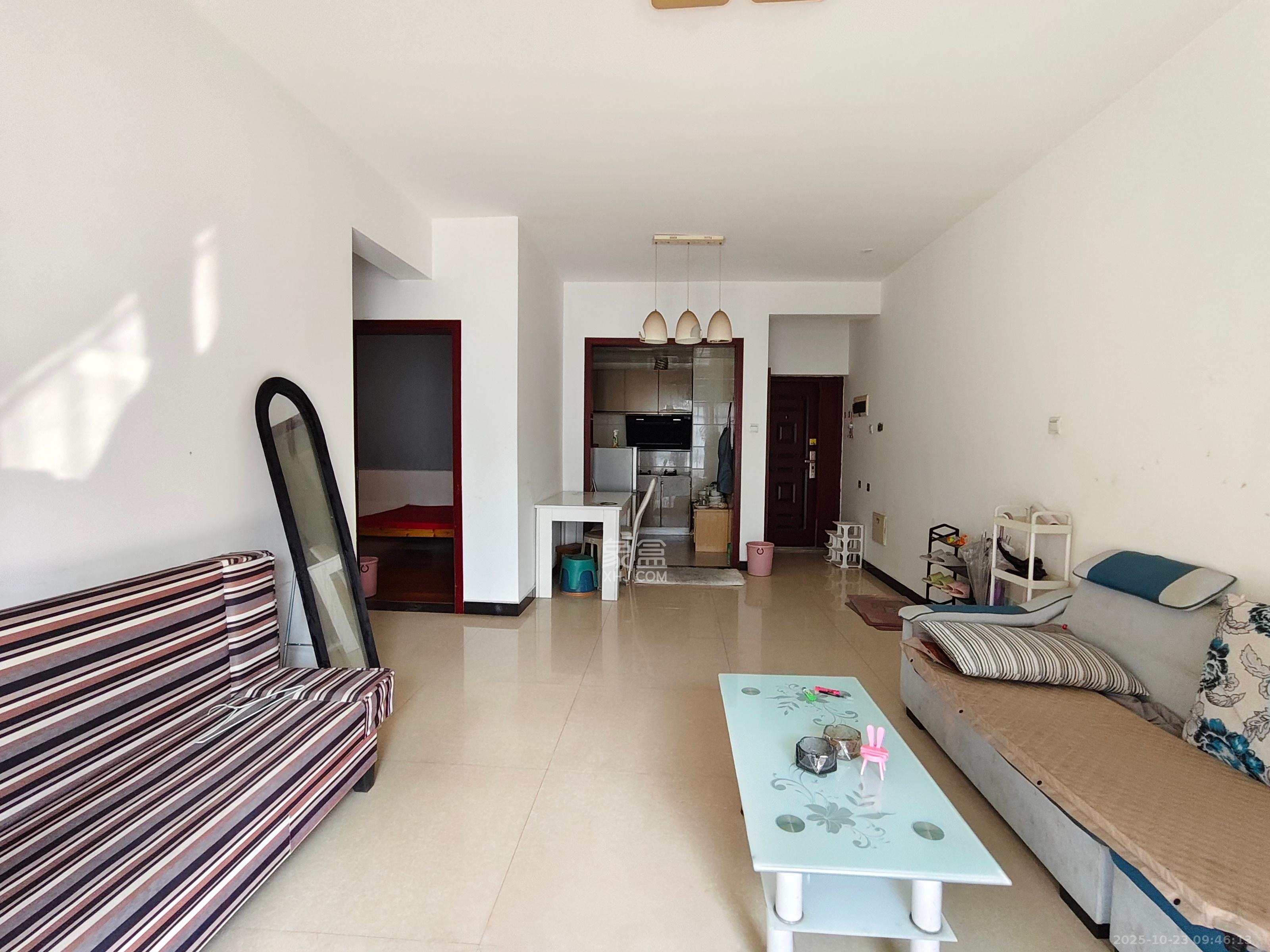 辉煌国际城二期  2室2厅1卫    1800.0元/月室内图