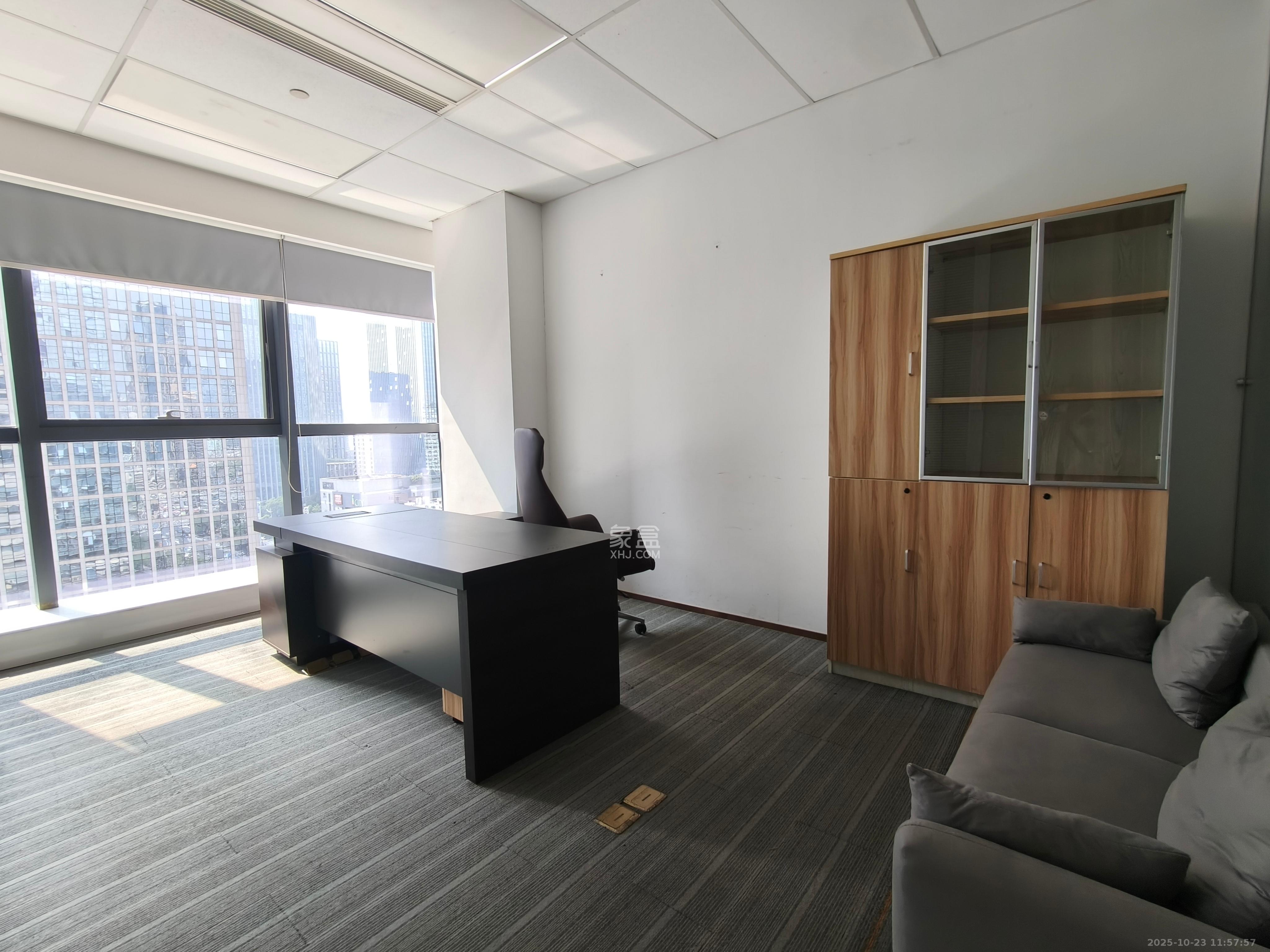 绿地中心   120.0㎡      8600.0元/月室内图