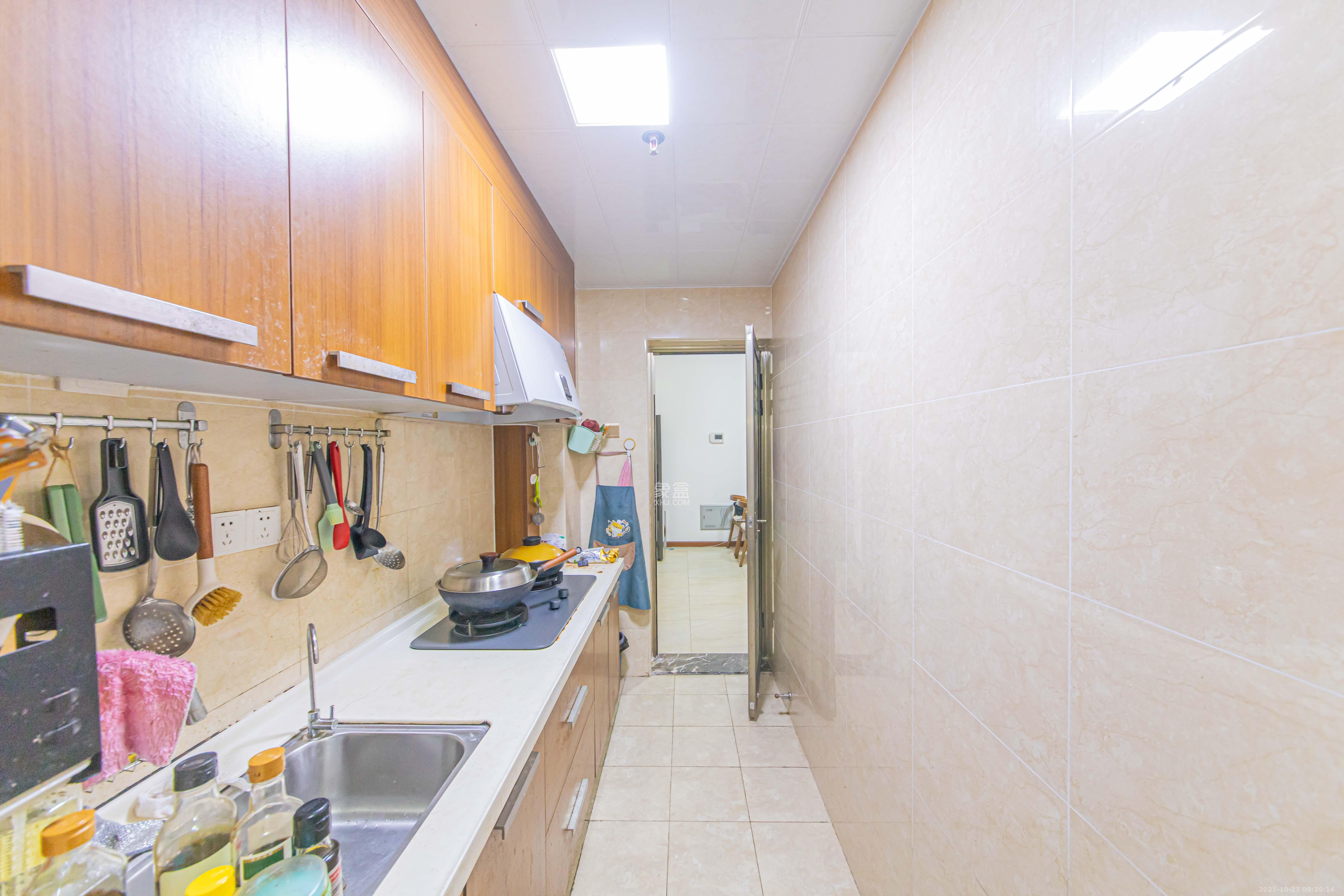 中信凯旋蓝岸（中信新城三期）  3室2厅1卫    48.0万厨房