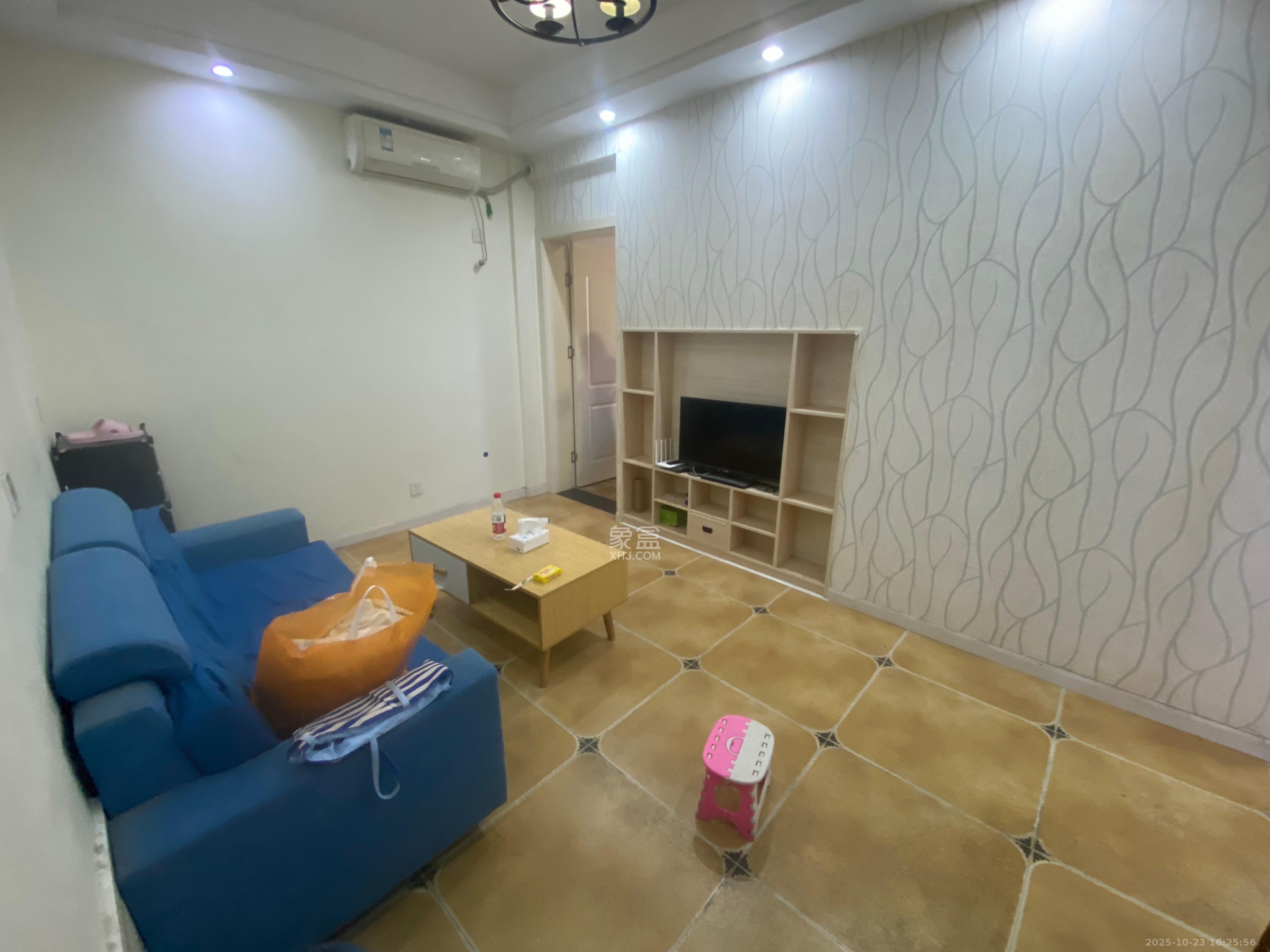 阳光锦城  1室1厅1卫    2000.0元/月