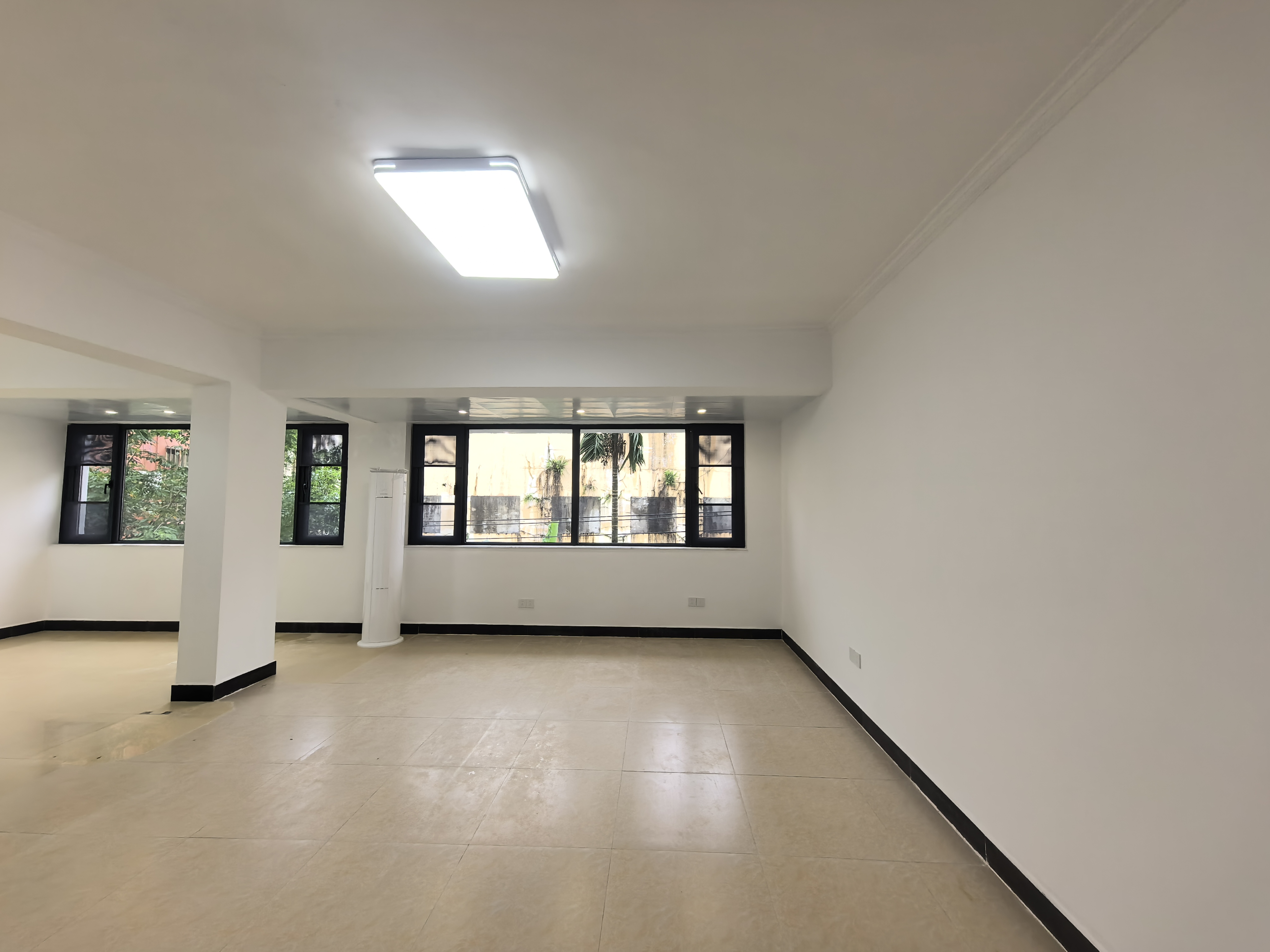 金霖花园  9室3厅4卫    18000.0元/月室内图