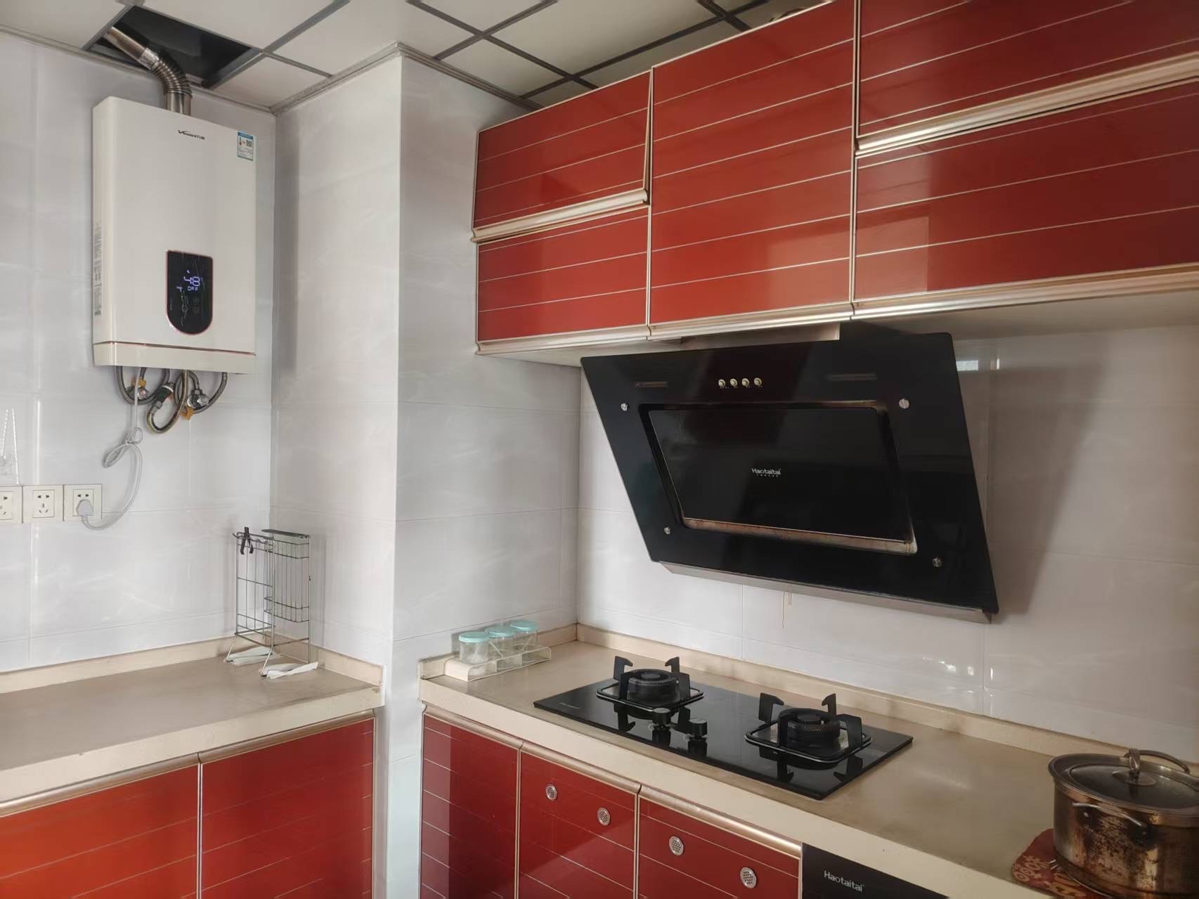 锦江丽都  2室2厅1卫    146.0万客厅