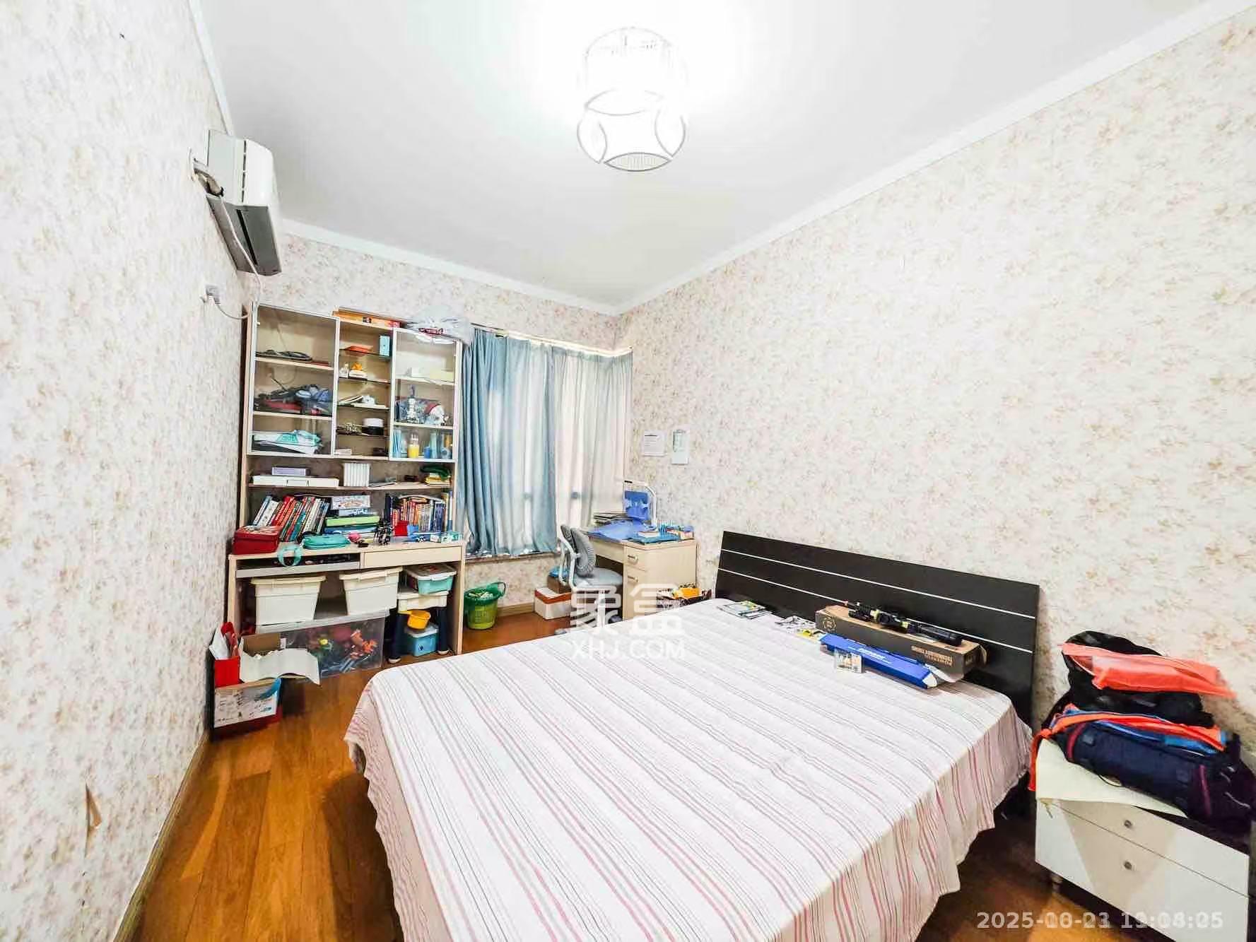 双湾国际(湘江御景花园)  3室2厅2卫    2600.0元/月 双湾国际(湘江御景花园)  3室2厅2卫    2600.0元/月室内图