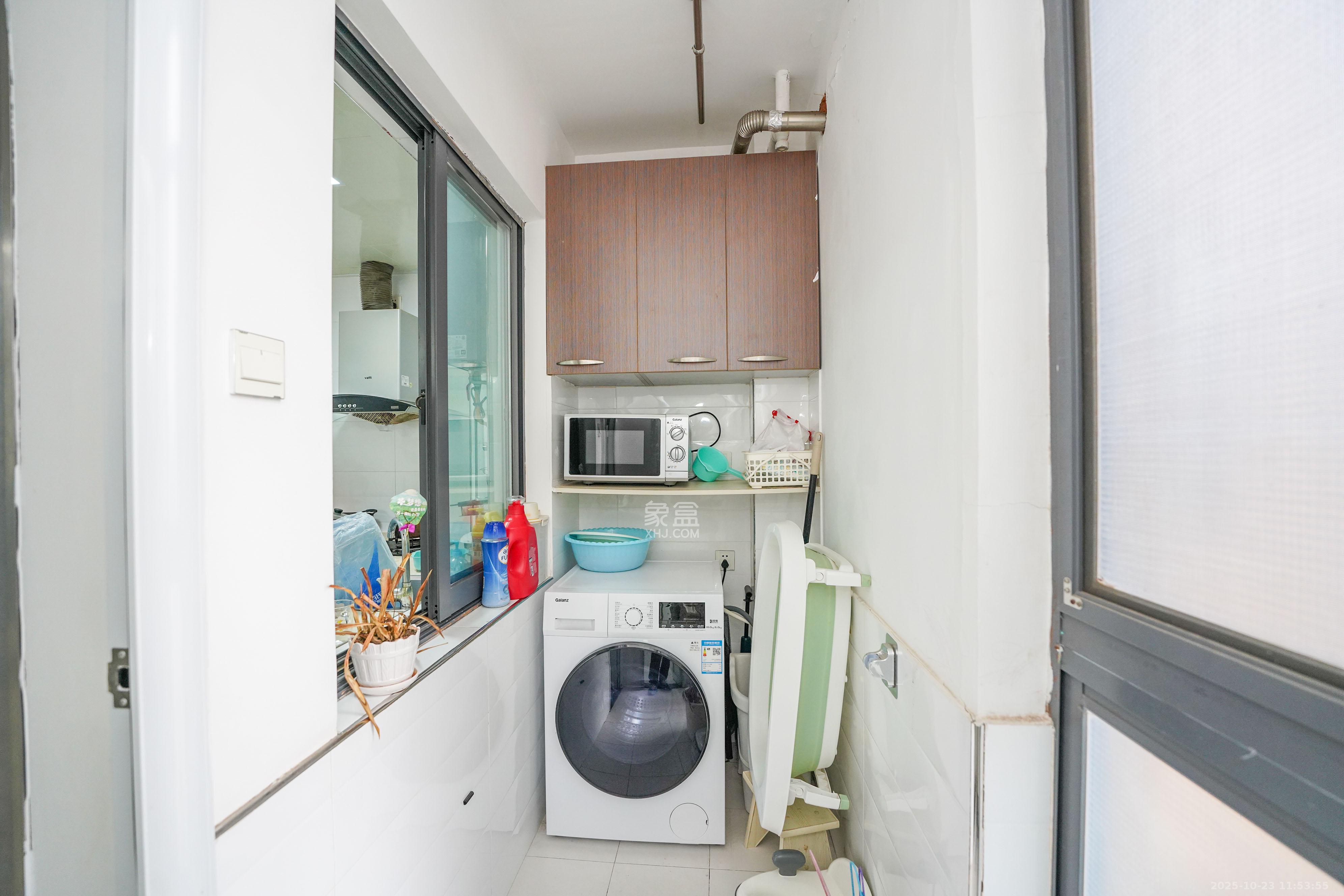 山水嘉园  3室2厅1卫    55.0万其他