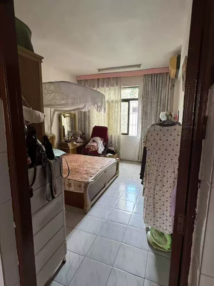 新华印刷厂宿舍(建国路7号) 3室2厅1卫 68.83万 新华印刷厂宿舍(建国路7号) 3室2厅1卫 68.83万室内图