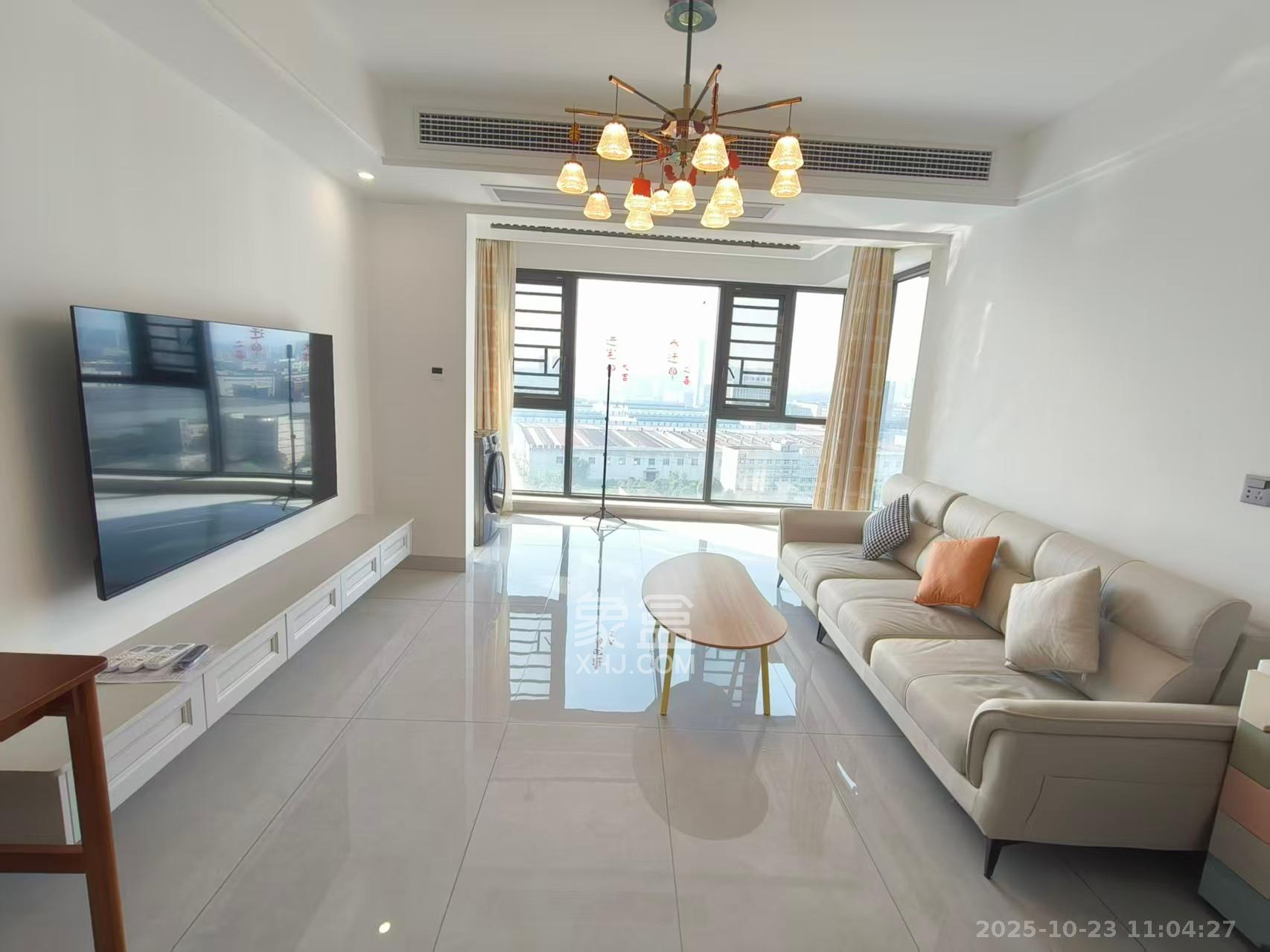 保利恒伟时光印象  4室2厅2卫    2700.0元/月 保利恒伟时光印象  4室2厅2卫    2700.0元/月