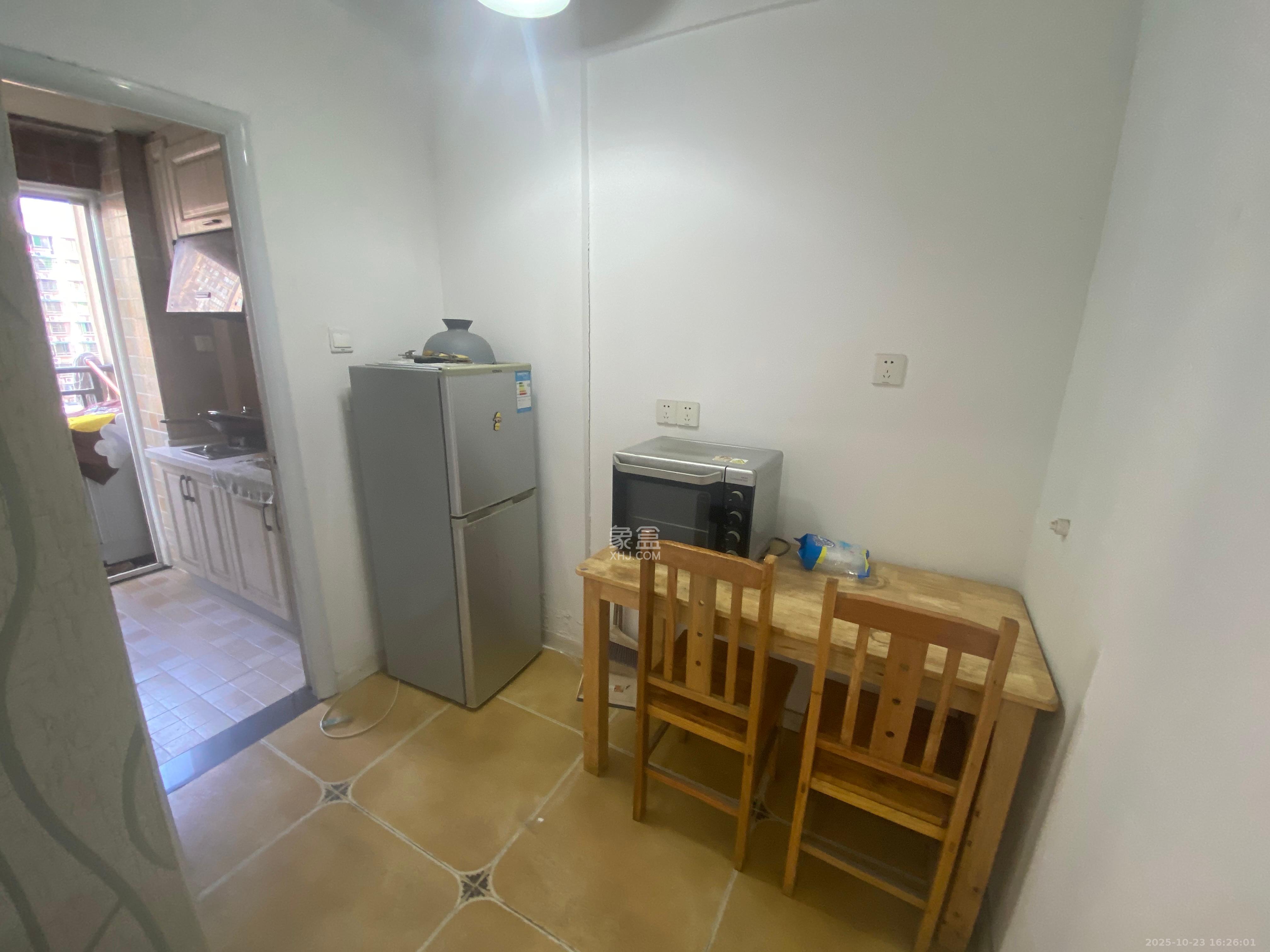 阳光锦城  1室1厅1卫    2000.0元/月室内图