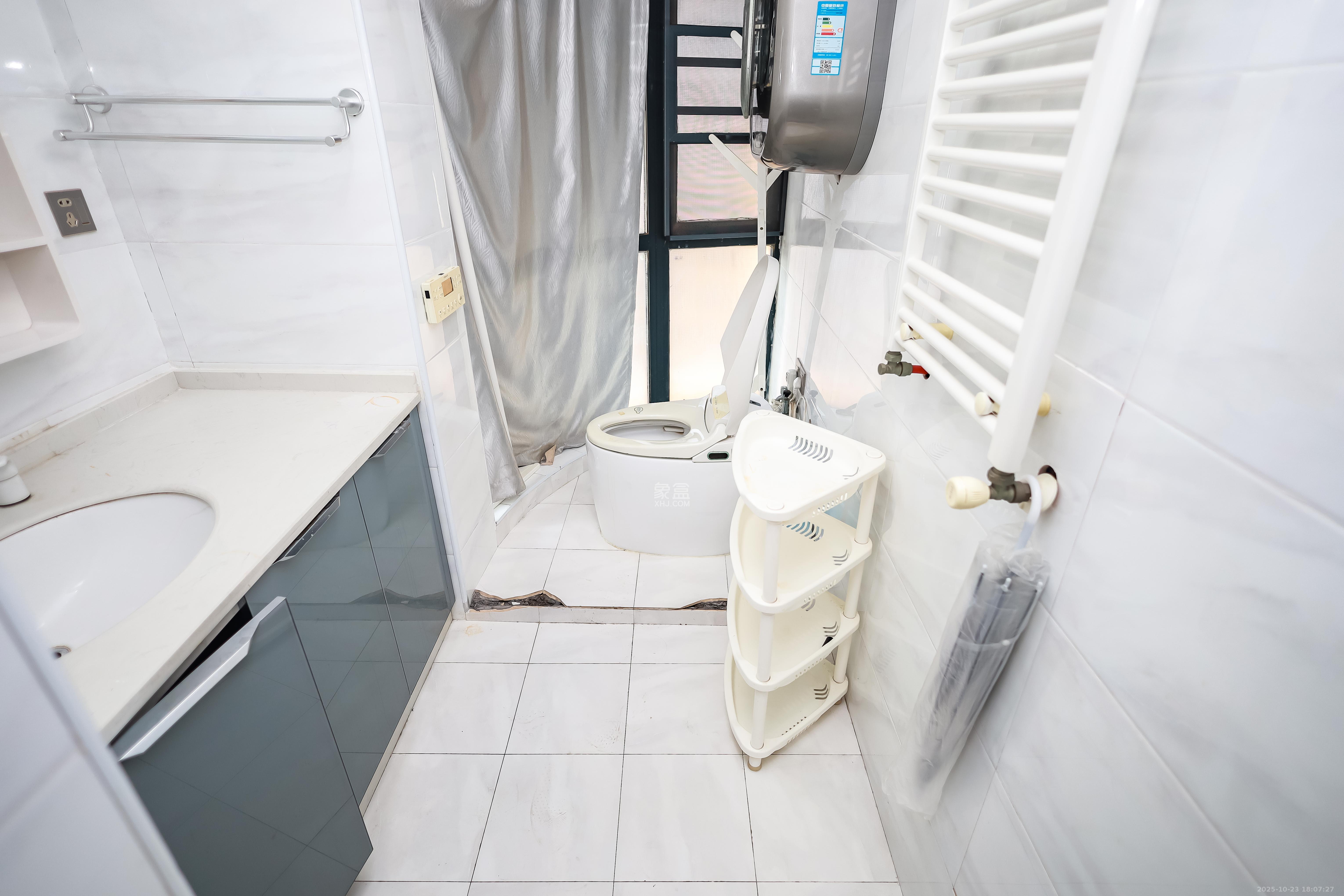 永祺西京  1室2厅1卫    122.0万 永祺西京  1室2厅1卫    122.0万卫生间