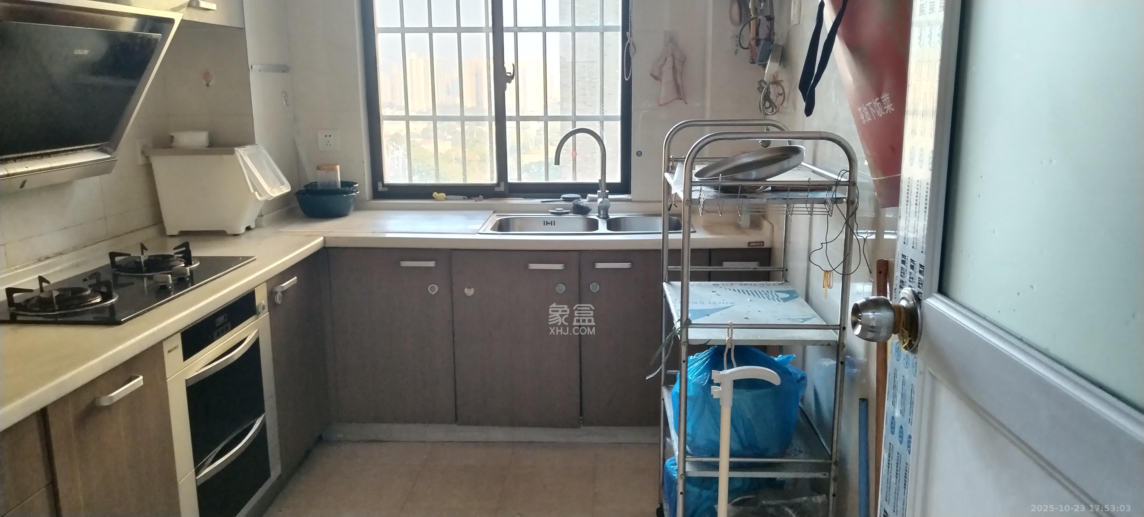 湘水一城(一期)  2室1厅1卫    2300.0元/月室内图