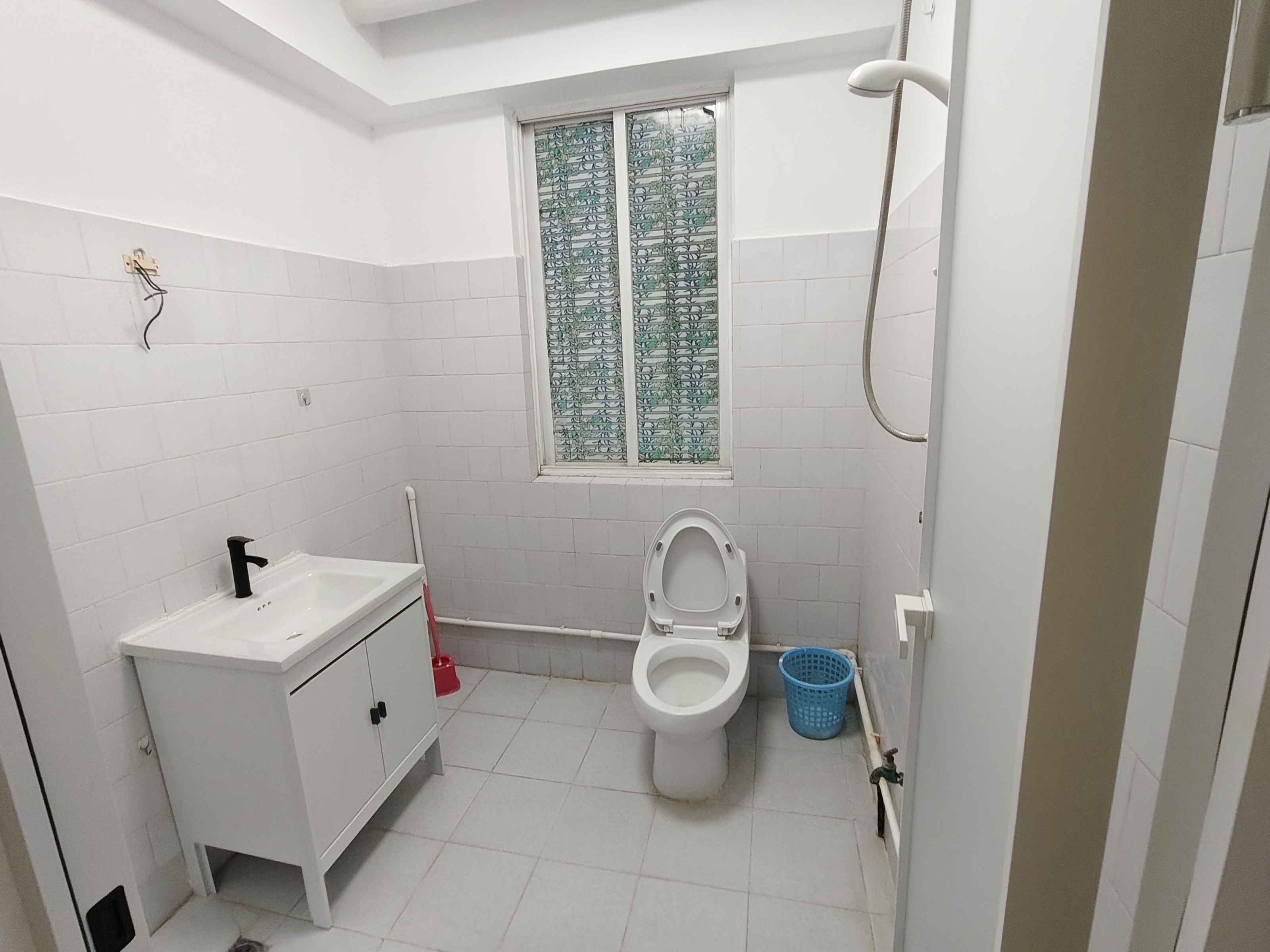 中盐大厦 3室2厅1卫 3200.0元/月 中盐大厦 3室2厅1卫 3200.0元/月室内图