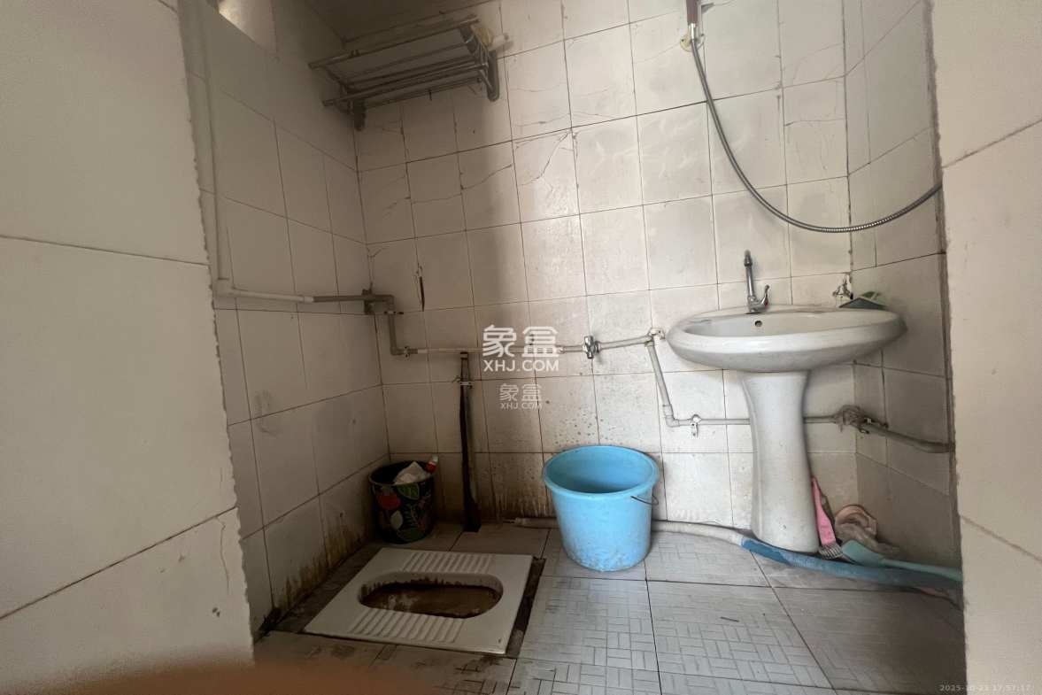 乔庄社区 2室1厅1卫 1200.0元/月 乔庄社区 2室1厅1卫 1200.0元/月室内图