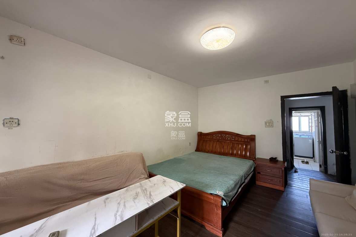 长坡社区  1室0厅1卫    1000.0元/月 长坡社区  1室0厅1卫    1000.0元/月室内图