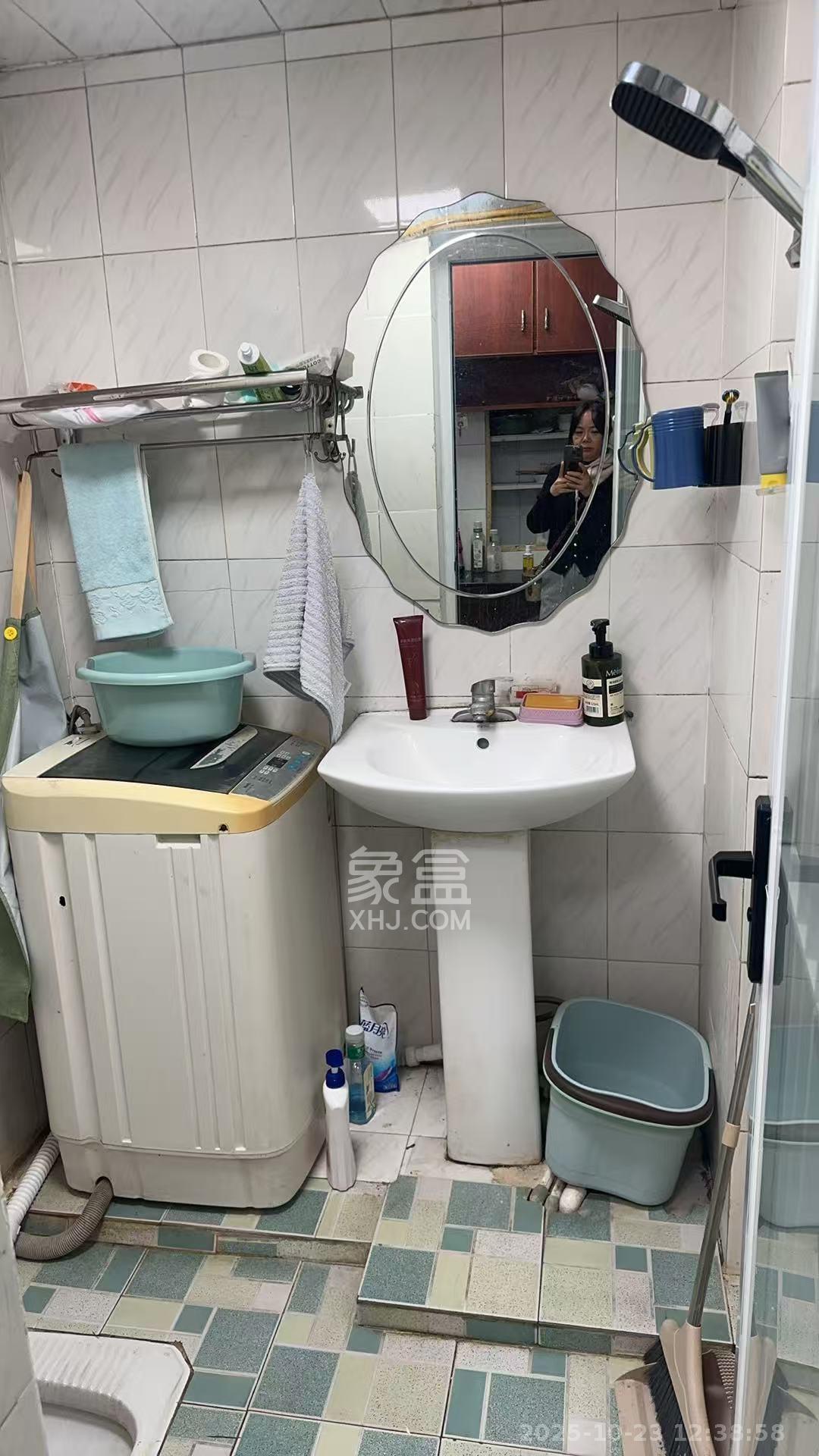 西牌楼社区 1室1厅1卫 1500.0元/月 西牌楼社区 1室1厅1卫 1500.0元/月室内图