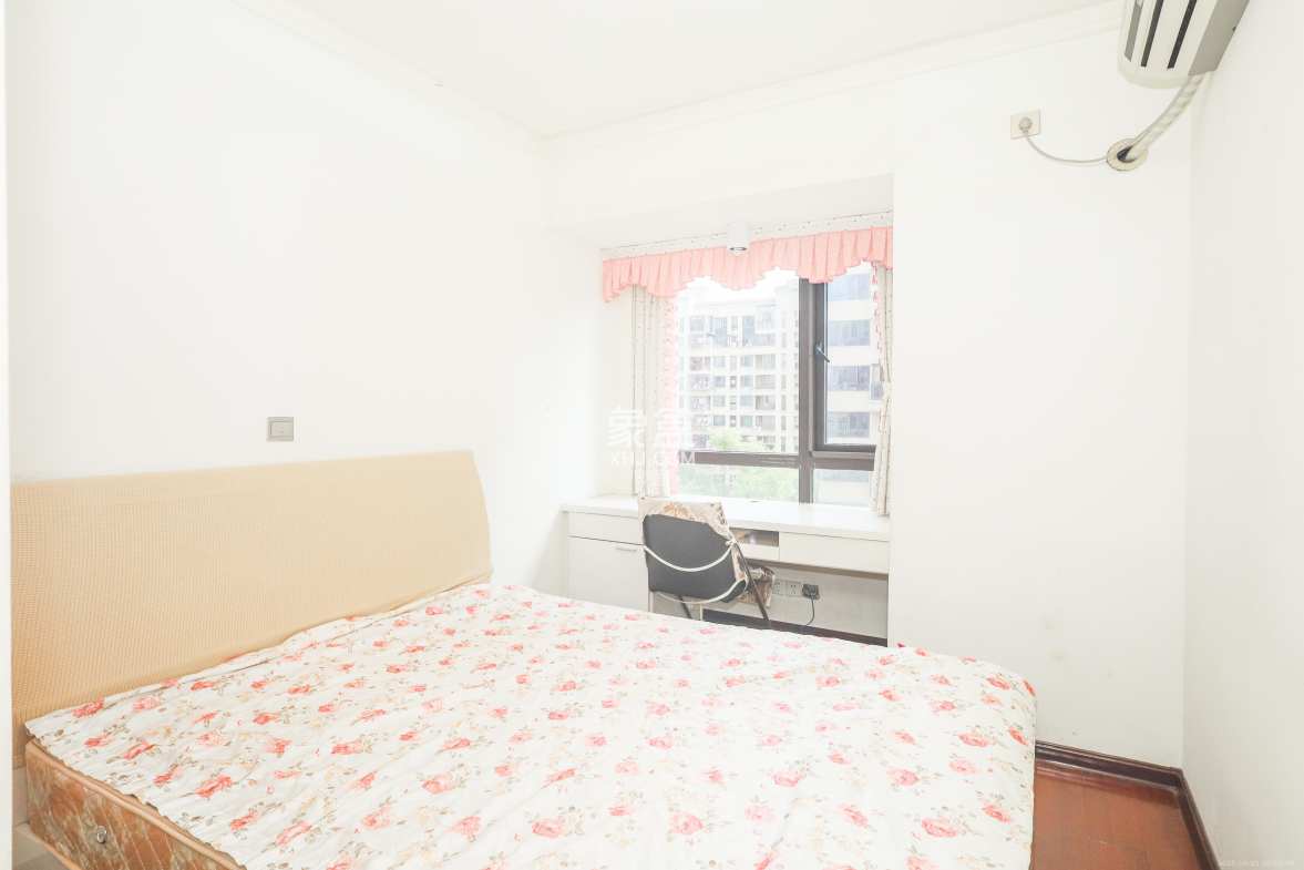 保利麓谷林语E区 3室2厅1卫 2400.0元/月 保利麓谷林语E区 3室2厅1卫 2400.0元/月室内图