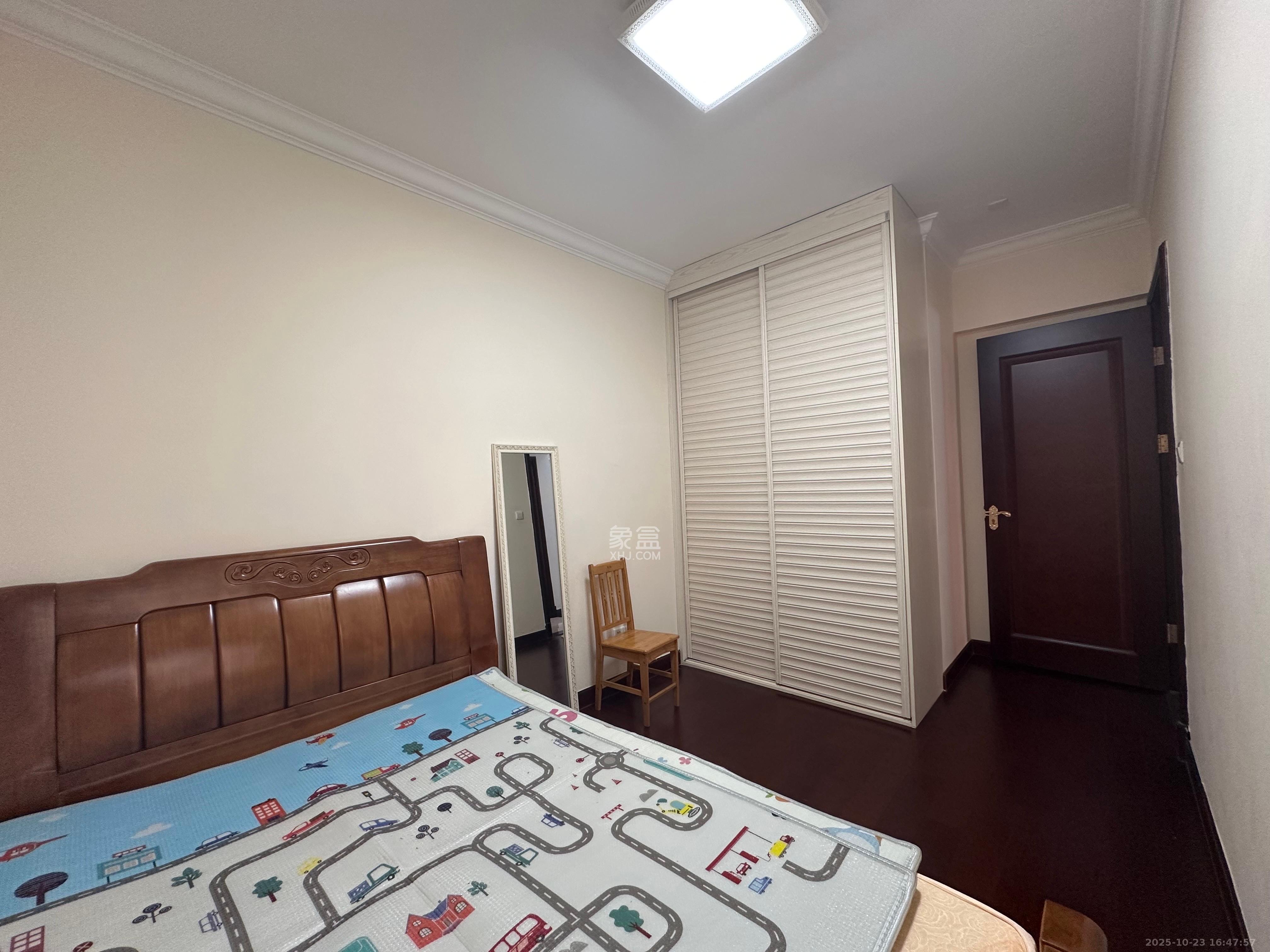 恒大雅苑  3室2厅2卫    3000.0元/月室内图