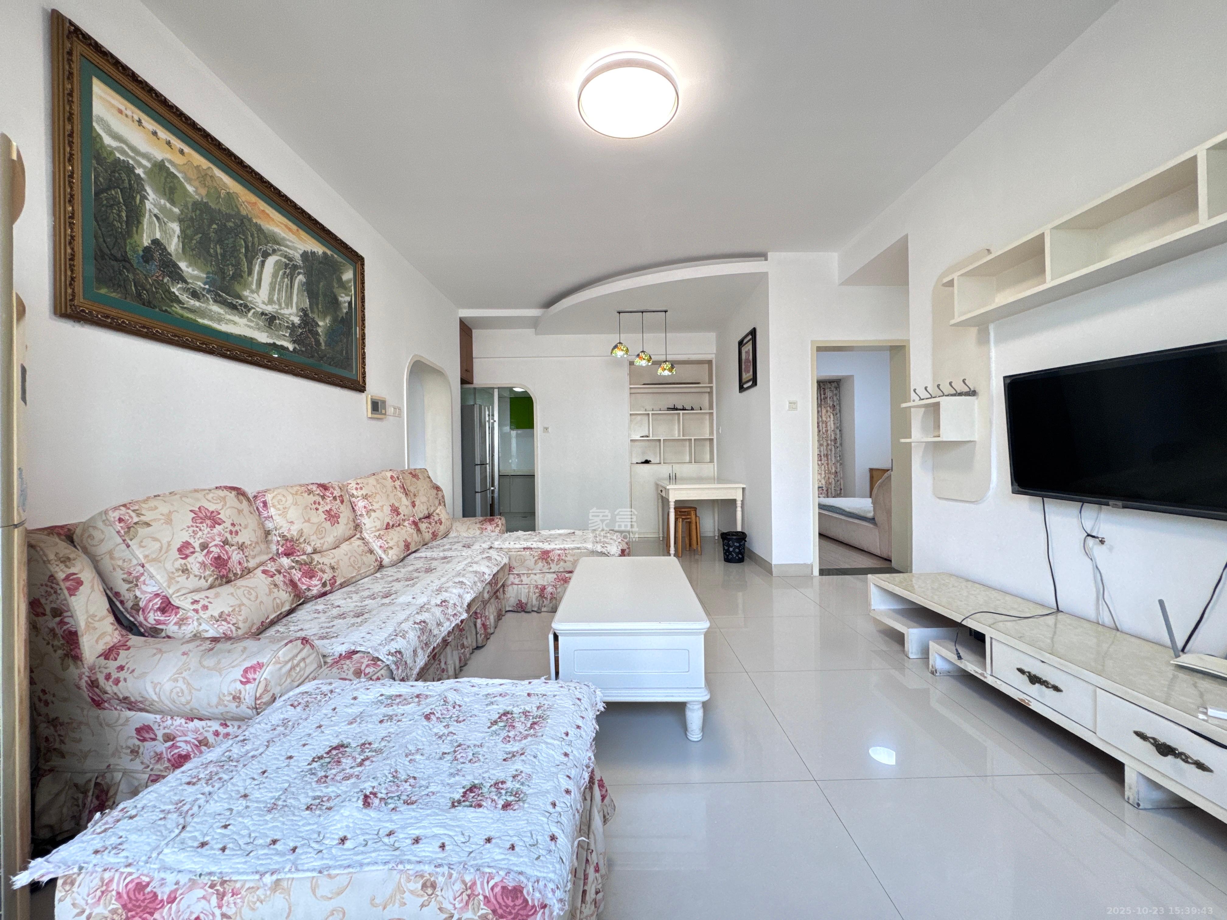 岳泰理想城 3室2厅1卫 2700.0元/月 岳泰理想城 3室2厅1卫 2700.0元/月室内图