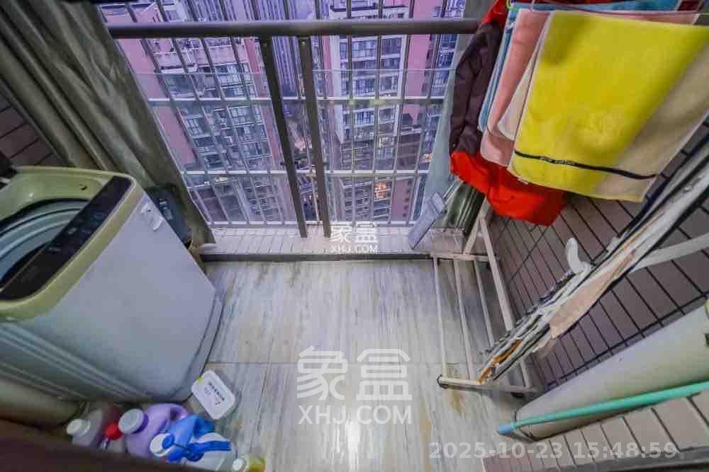 万树丹堤  1室1厅1卫    1800.0元/月室内图