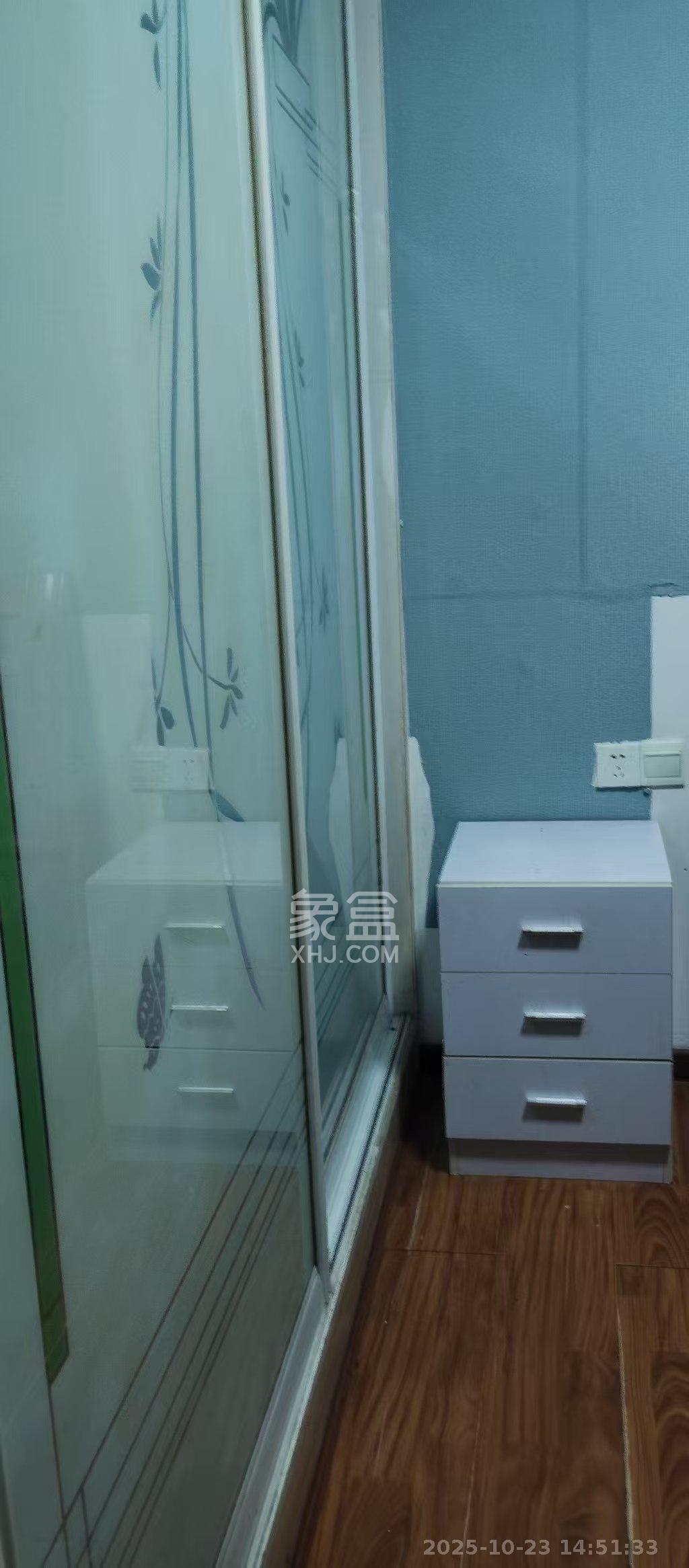 星沙商业步行街  2室1厅1卫    1200.0元/月室内图