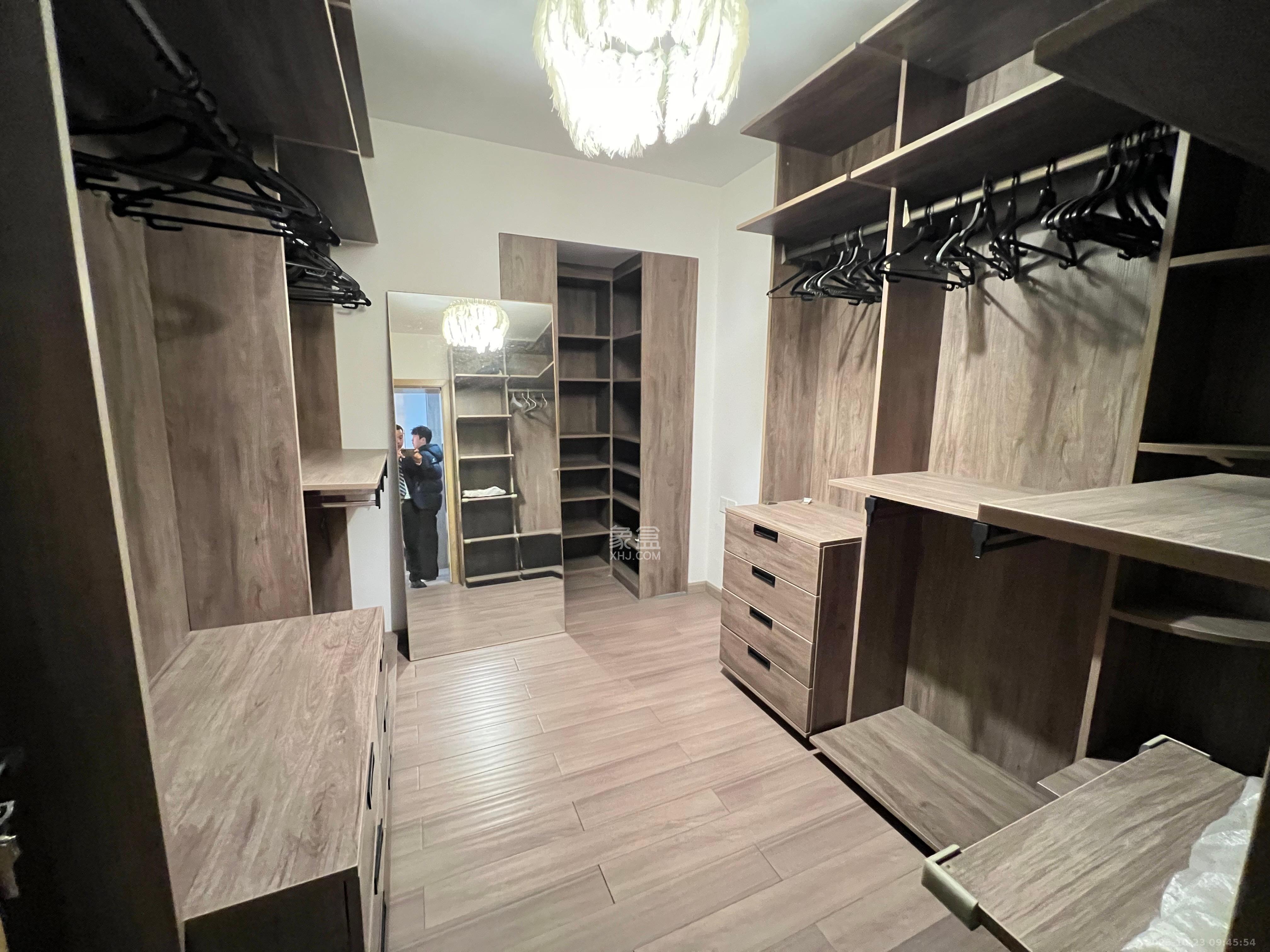 东玺门  3室2厅2卫    2900.0元/月室内图