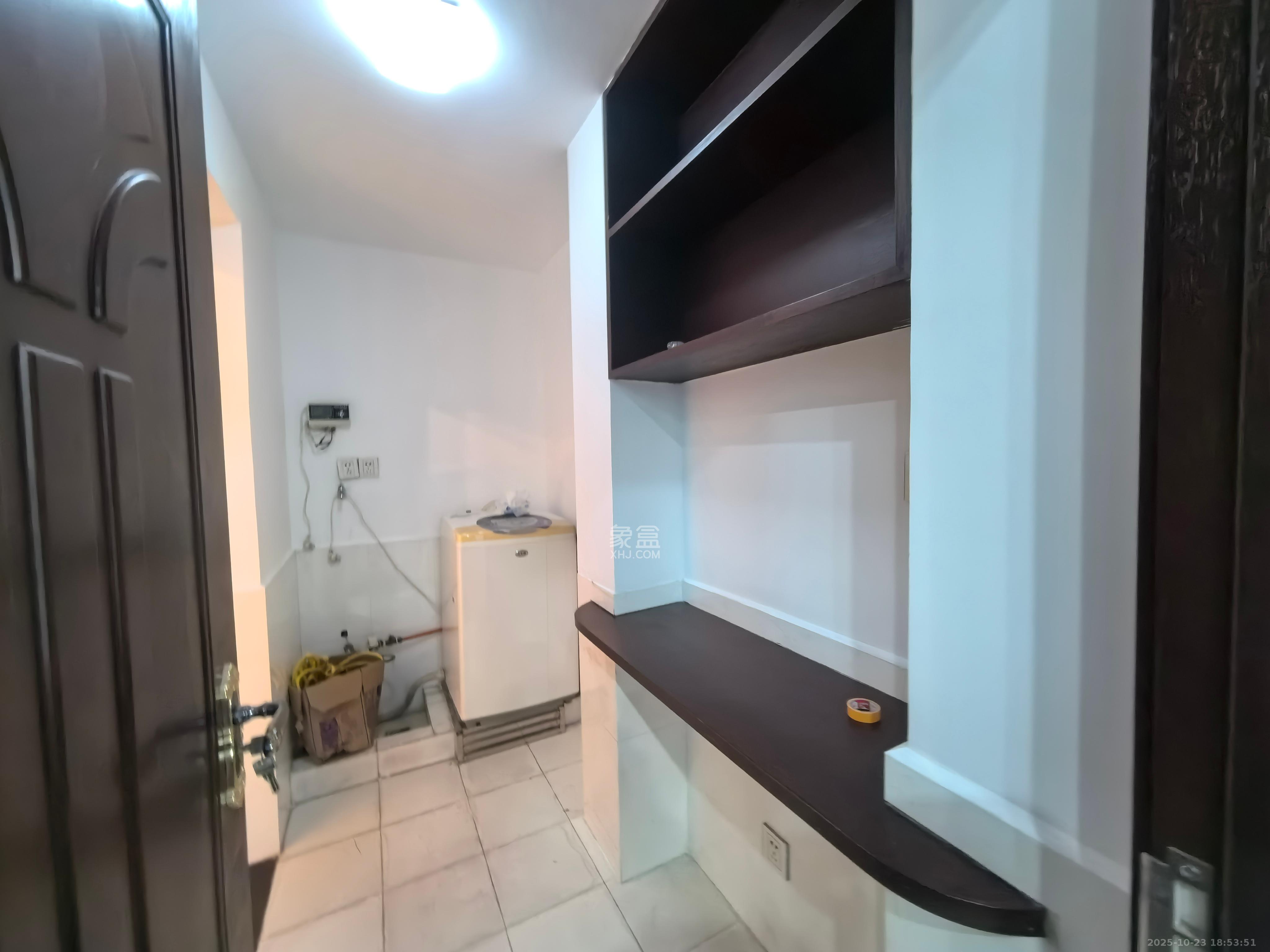 幸福里(幸福里一期) 4室2厅3卫 3500.0元/月 幸福里(幸福里一期) 4室2厅3卫 3500.0元/月室内图