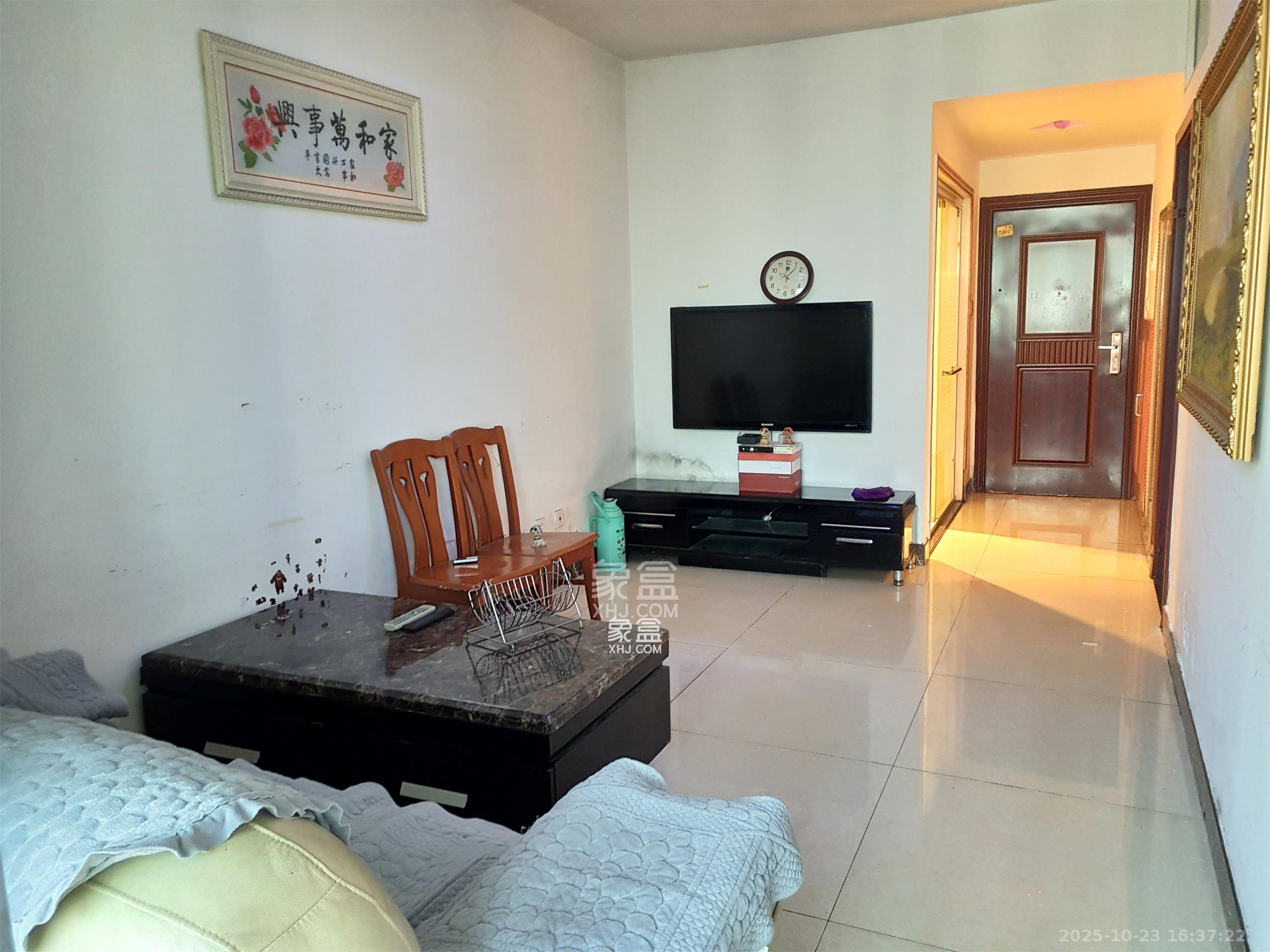 锦湘国际星城三期（锦绣苑）  2室1厅1卫    1800.0元/月