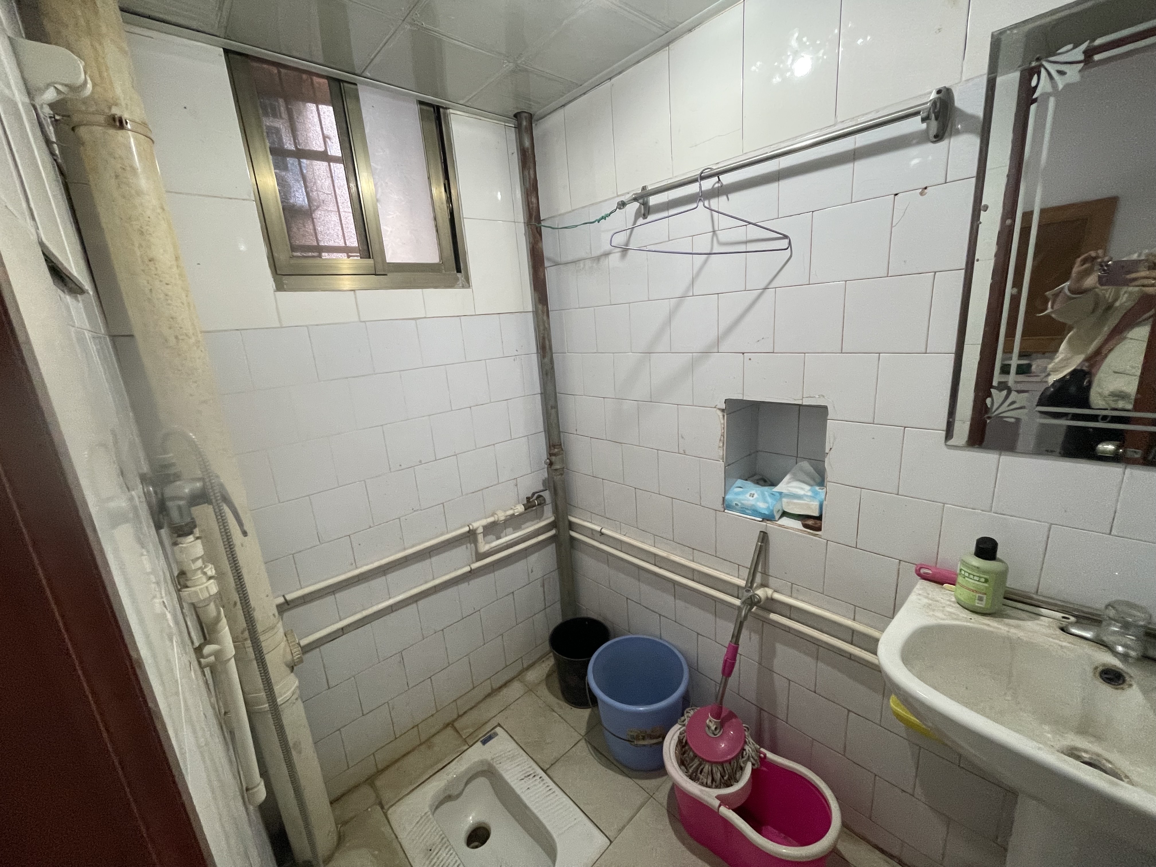 茶园小区 3室2厅1卫 40.8万 茶园小区 3室2厅1卫 40.8万客厅