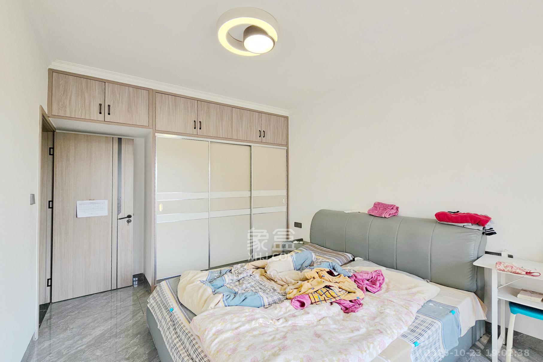 阳光城尚东湾青云苑 1室2厅1卫 84.98万 阳光城尚东湾青云苑 1室2厅1卫 84.98万卧室