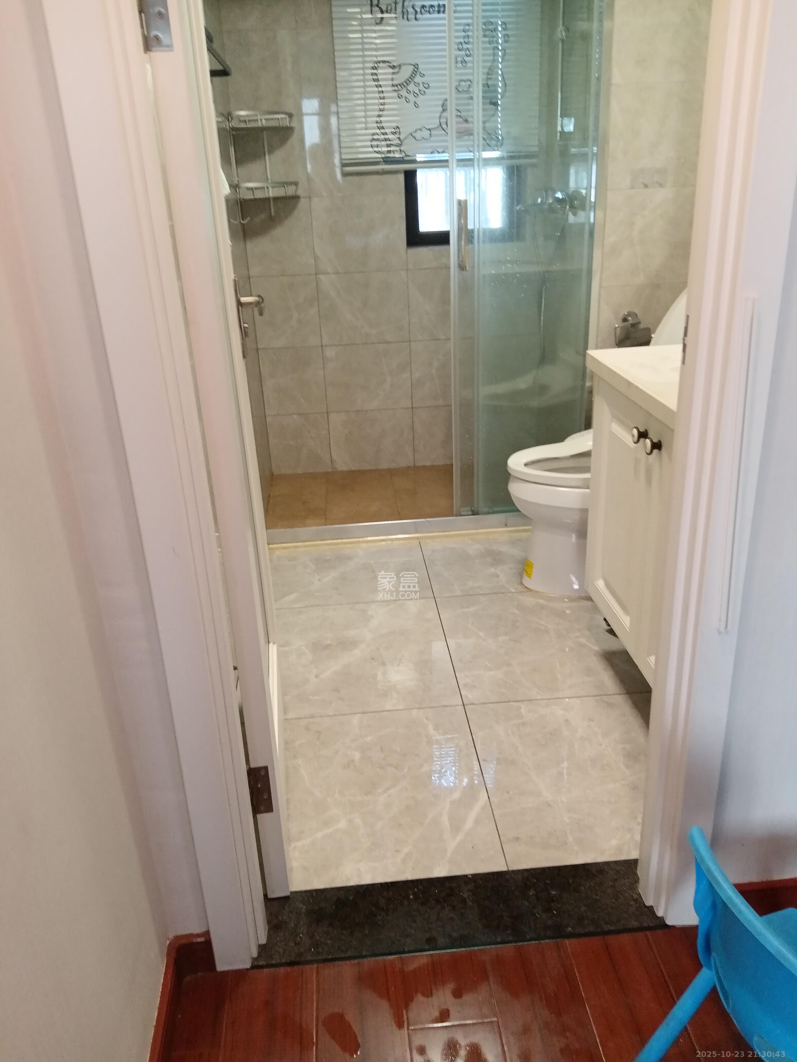 中海珑悦府  3室1厅2卫    2400.0元/月 中海珑悦府  3室1厅2卫    2400.0元/月室内图