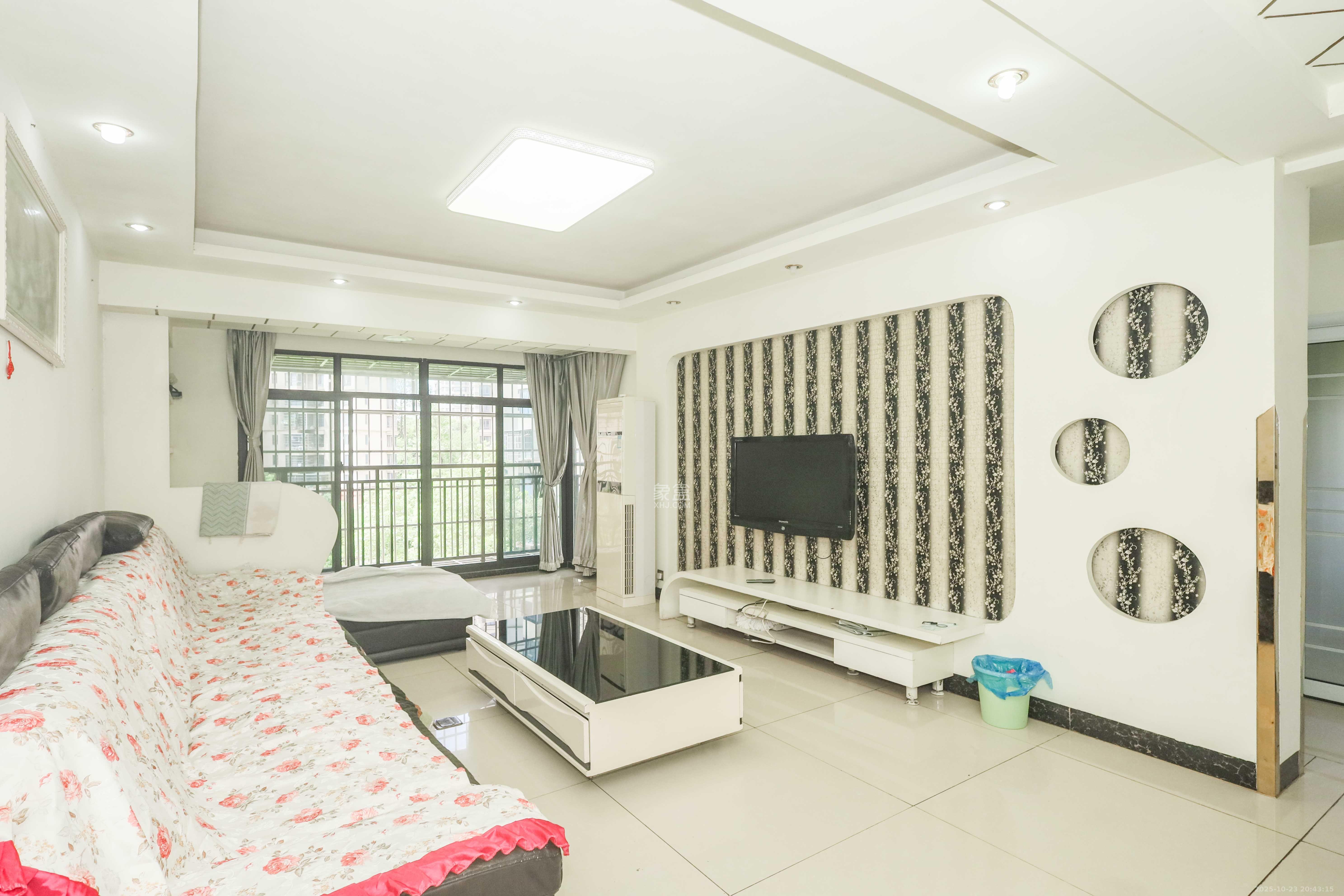 保利麓谷林语E区 3室2厅1卫 2400.0元/月 保利麓谷林语E区 3室2厅1卫 2400.0元/月室内图