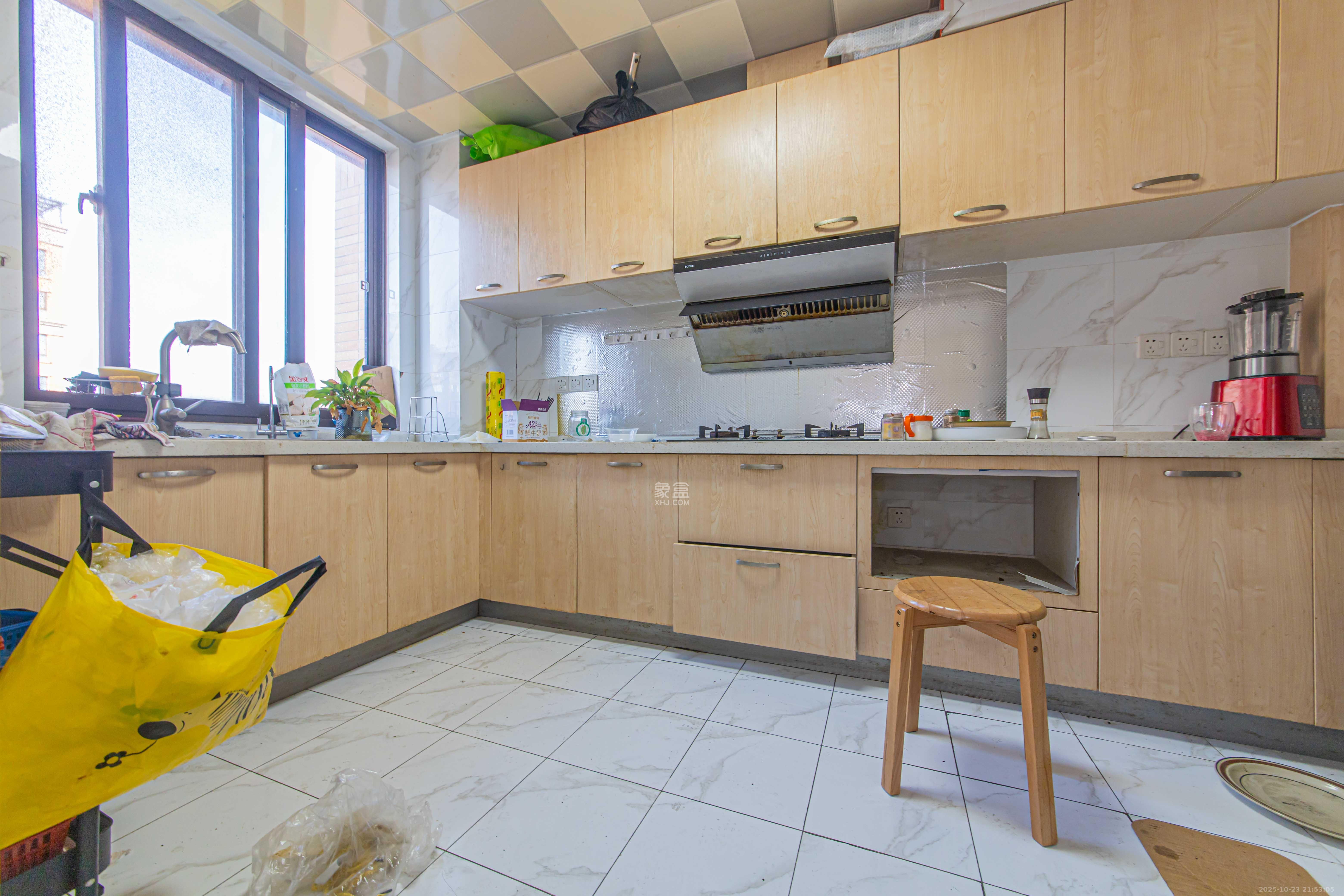 鑫远和城(一、二期)  4室2厅2卫    145.0万 鑫远和城(一、二期)  4室2厅2卫    145.0万厨房