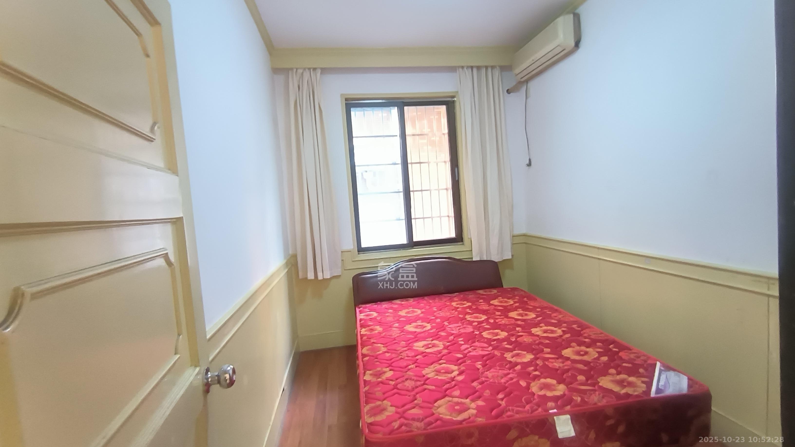 红旗区四片  3室2厅1卫    2200.0元/月室内图